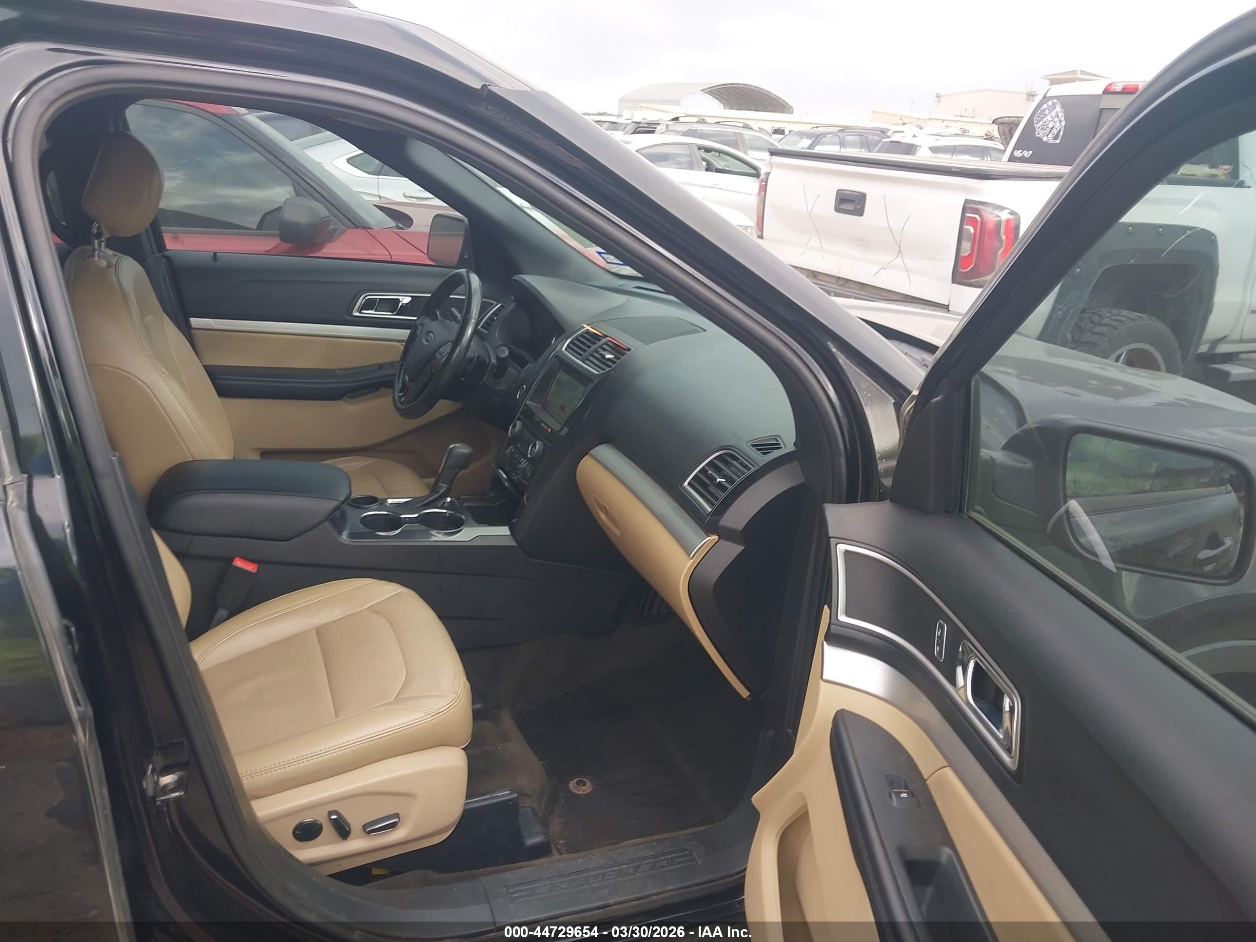 FORD EXPLORER image 5