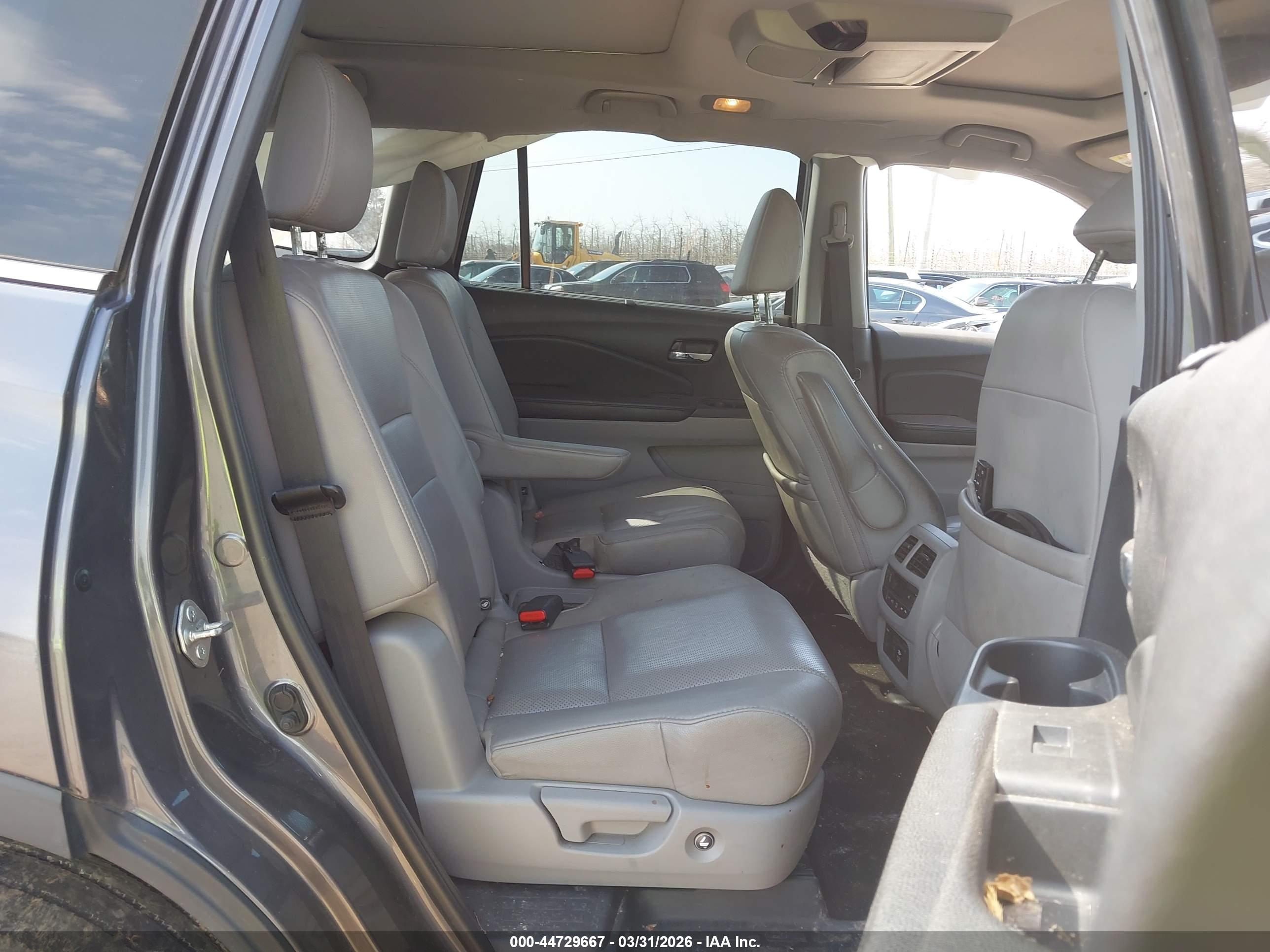 HONDA PILOT image 8