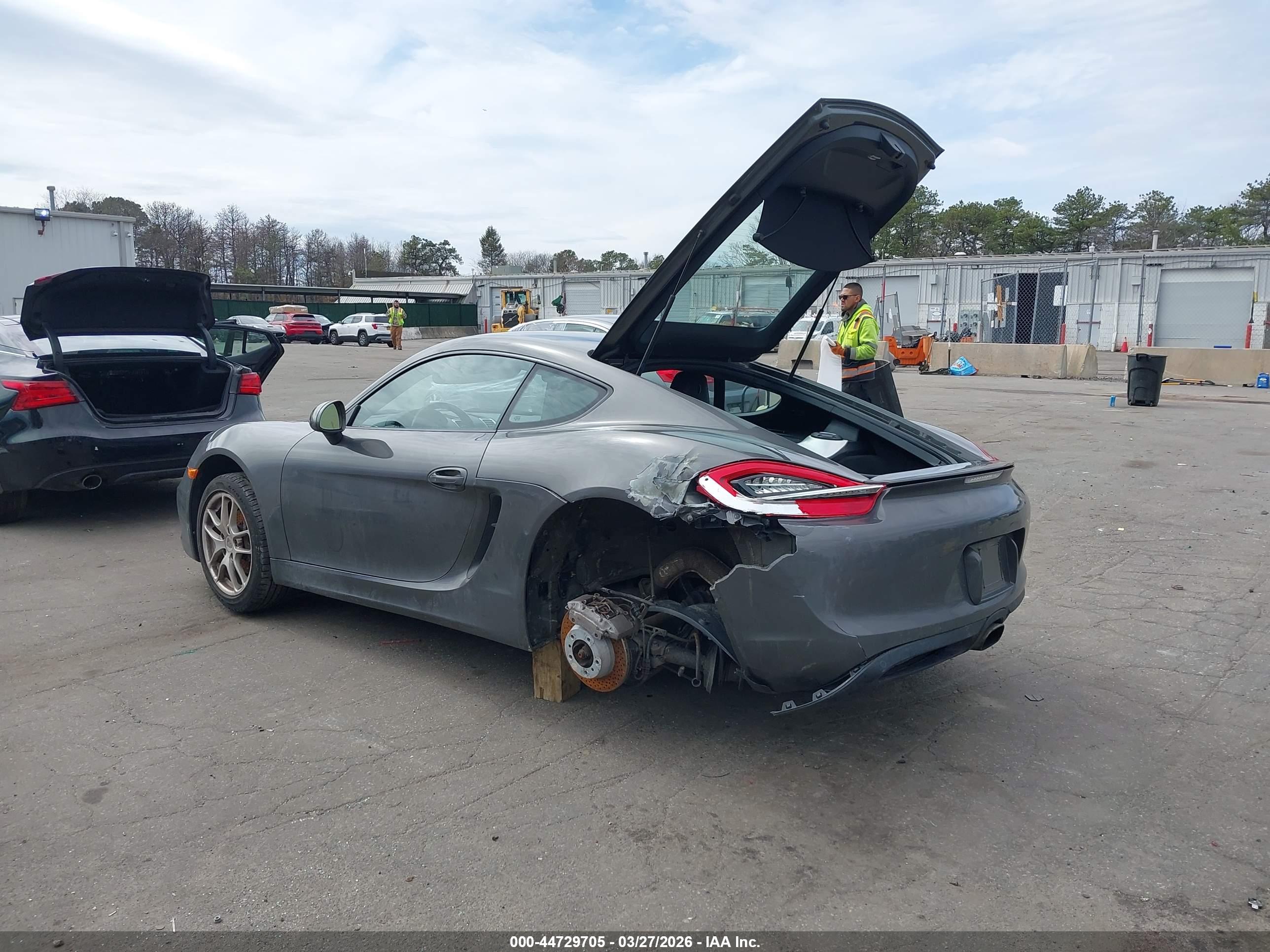 PORSCHE CAYMAN image 3