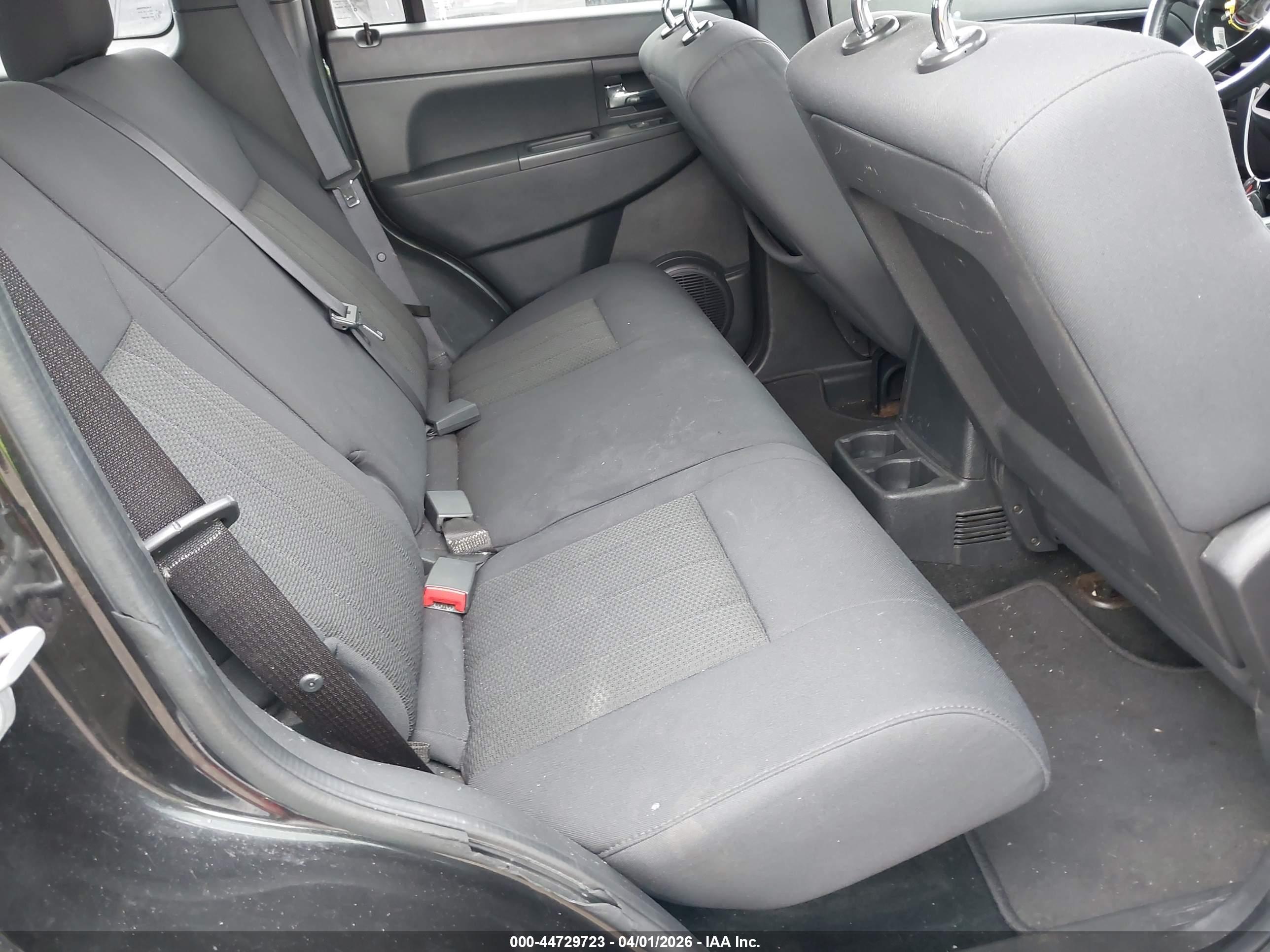 JEEP LIBERTY image 8