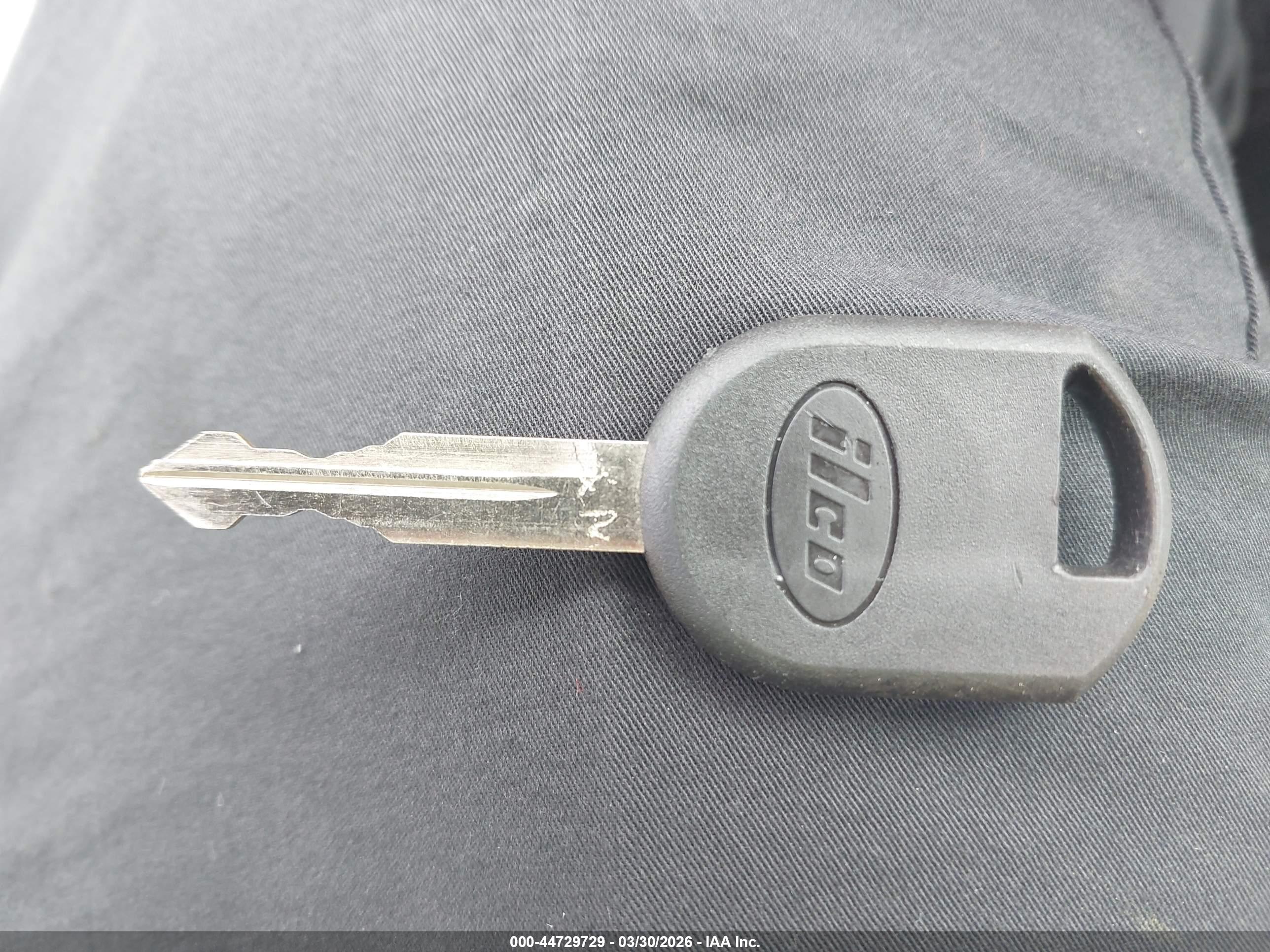 FORD ESCAPE image 11