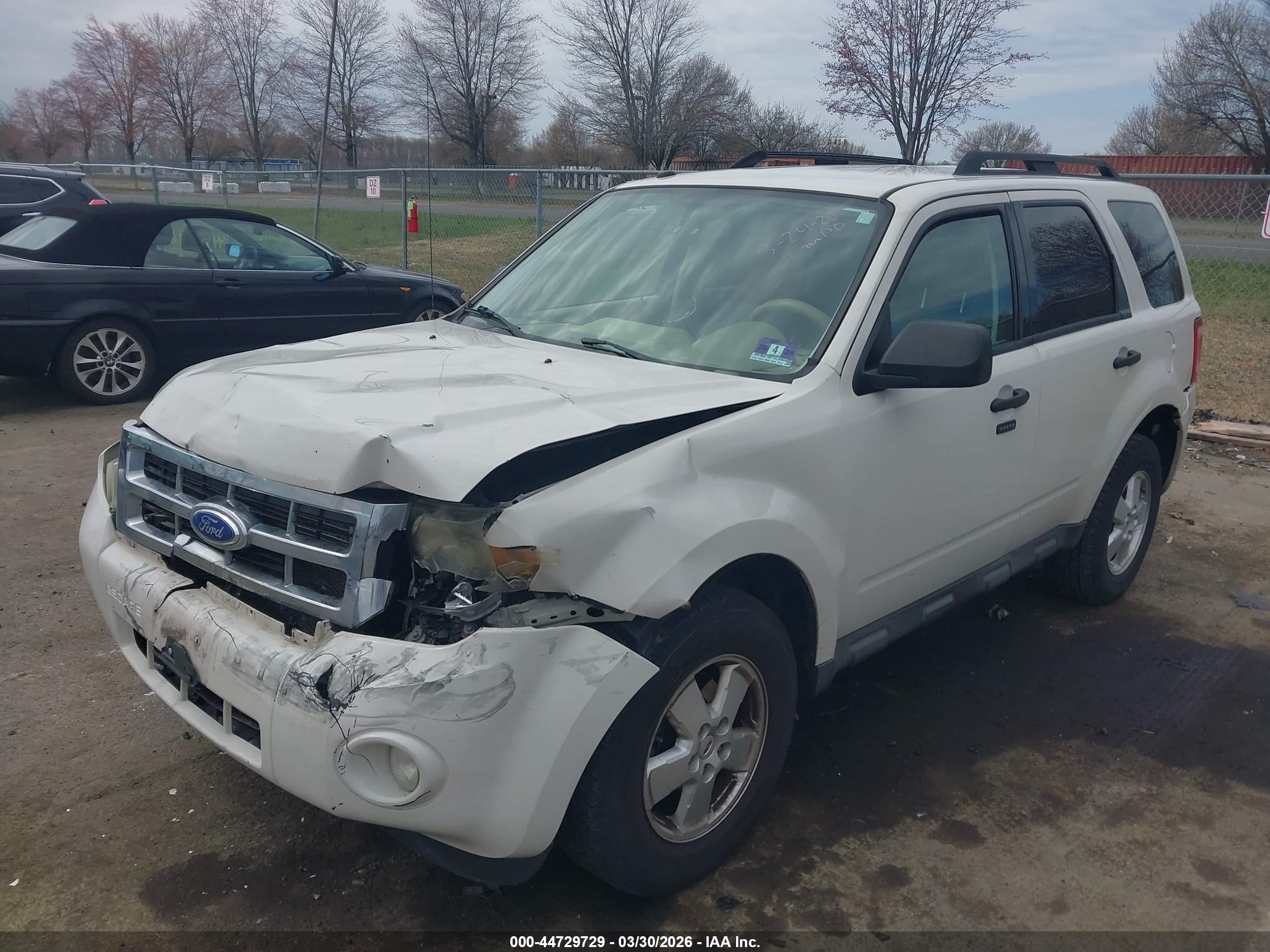 FORD ESCAPE image 2