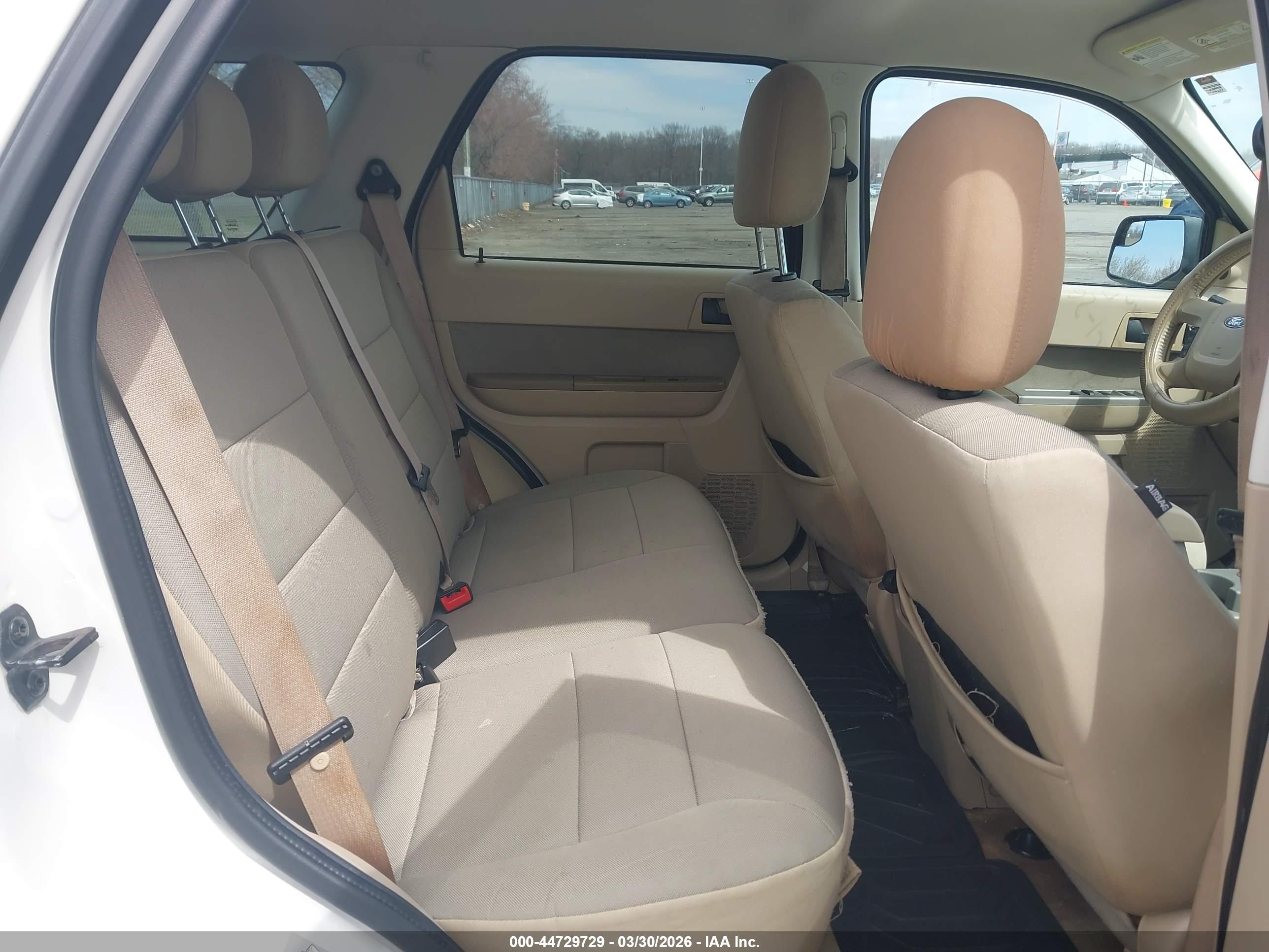 FORD ESCAPE image 8