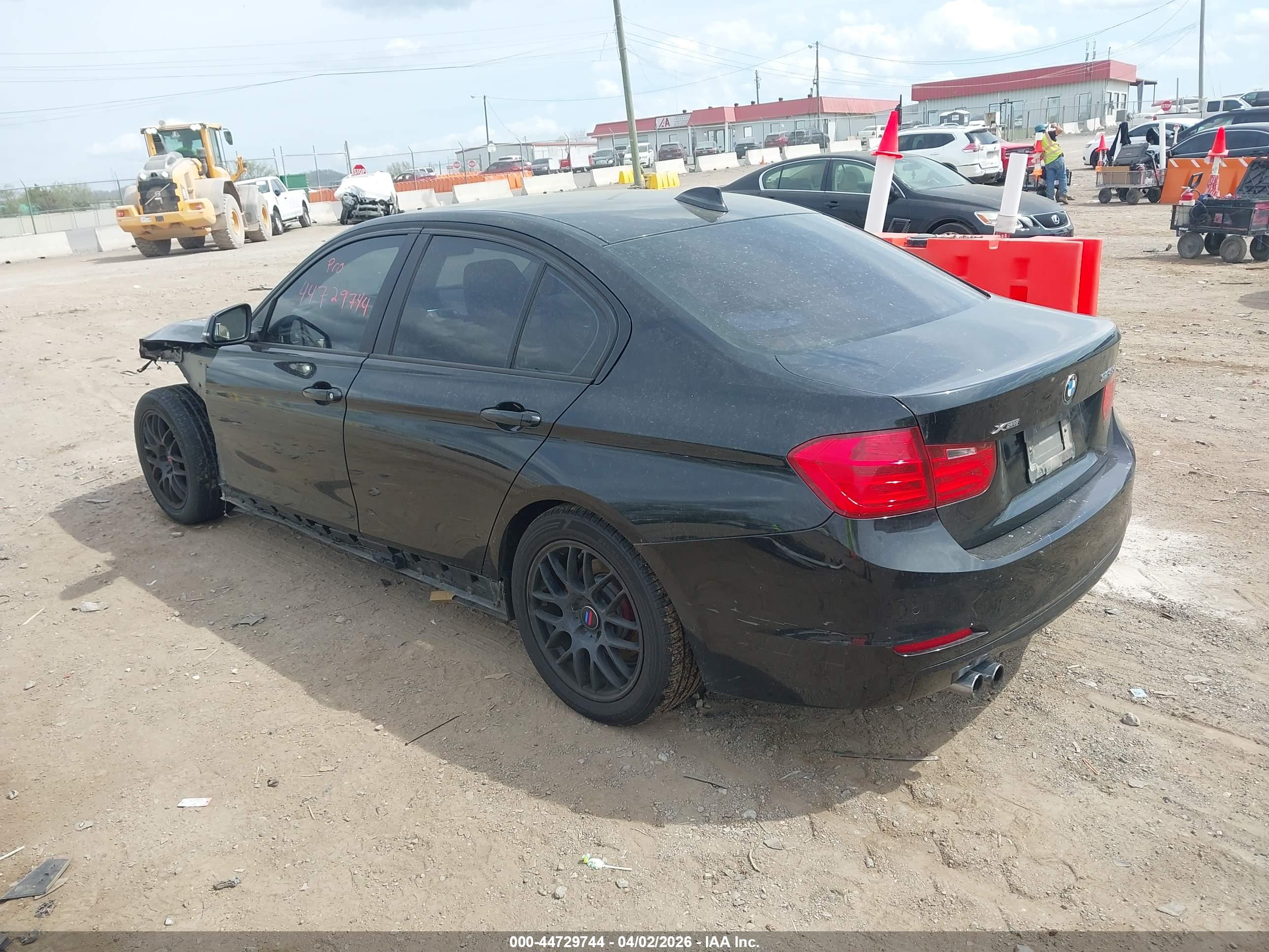 BMW 328I image 3