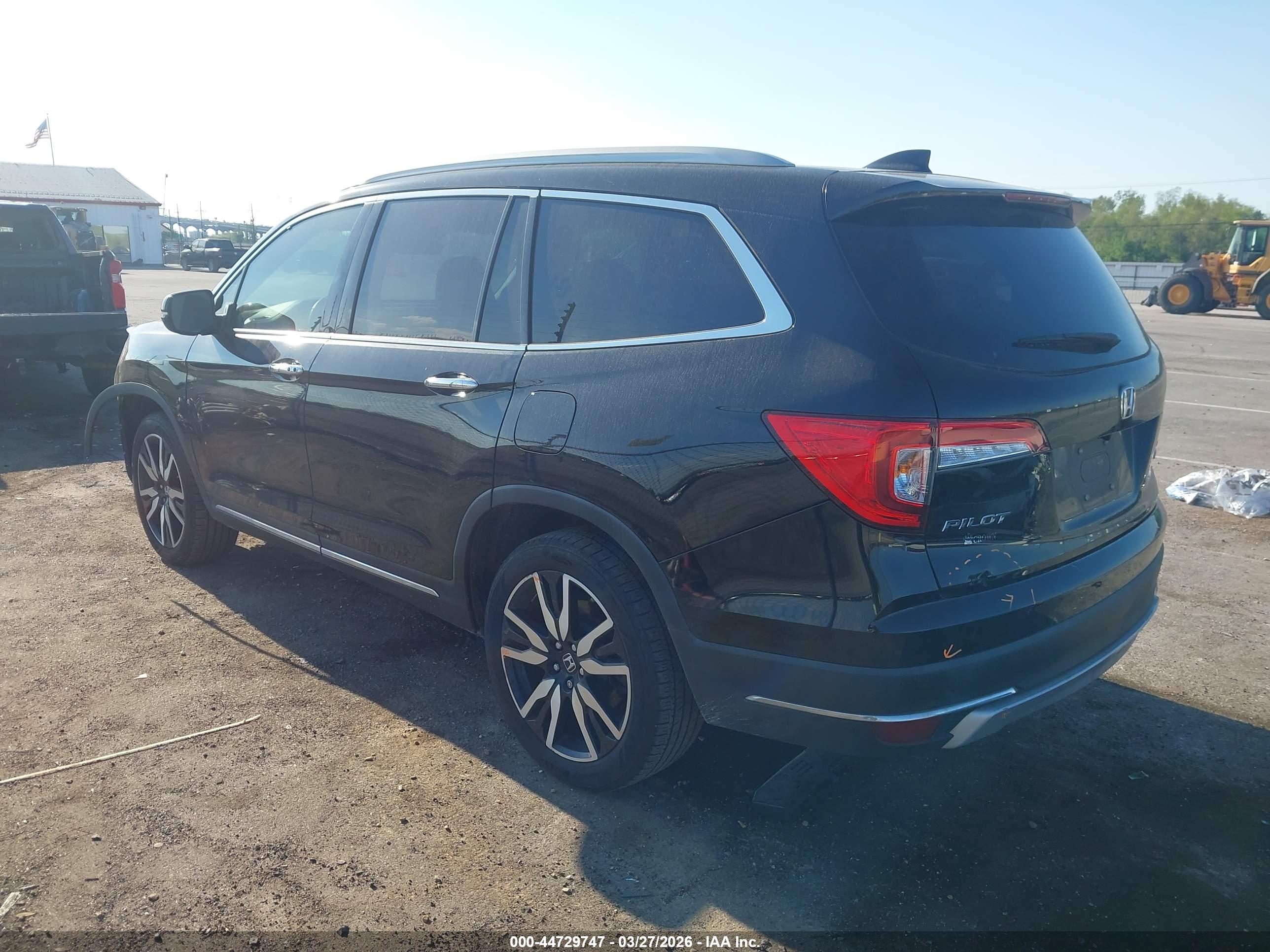 HONDA PILOT image 3