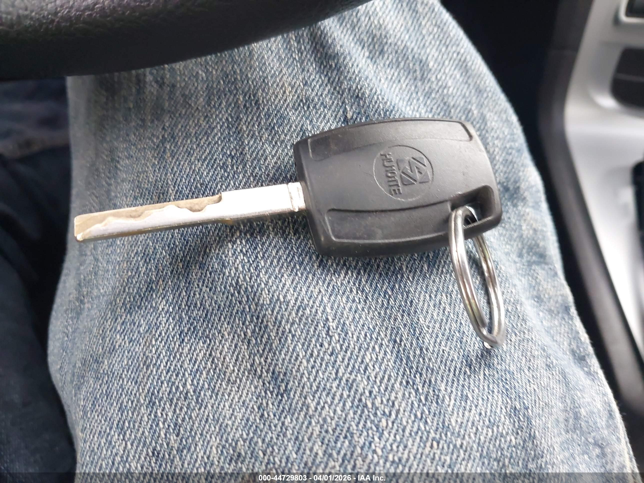 FORD FIESTA image 11