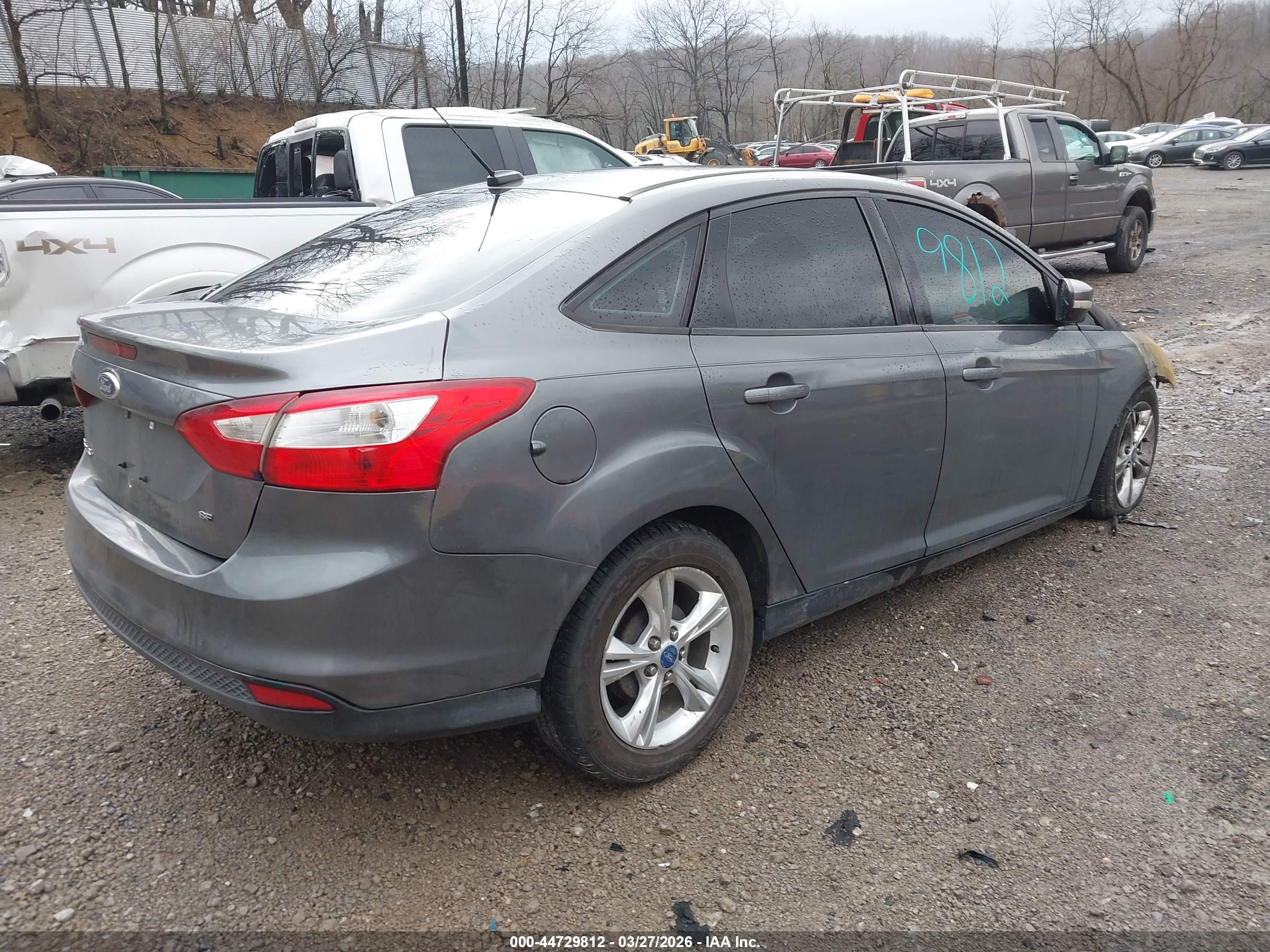 FORD FOCUS image 4