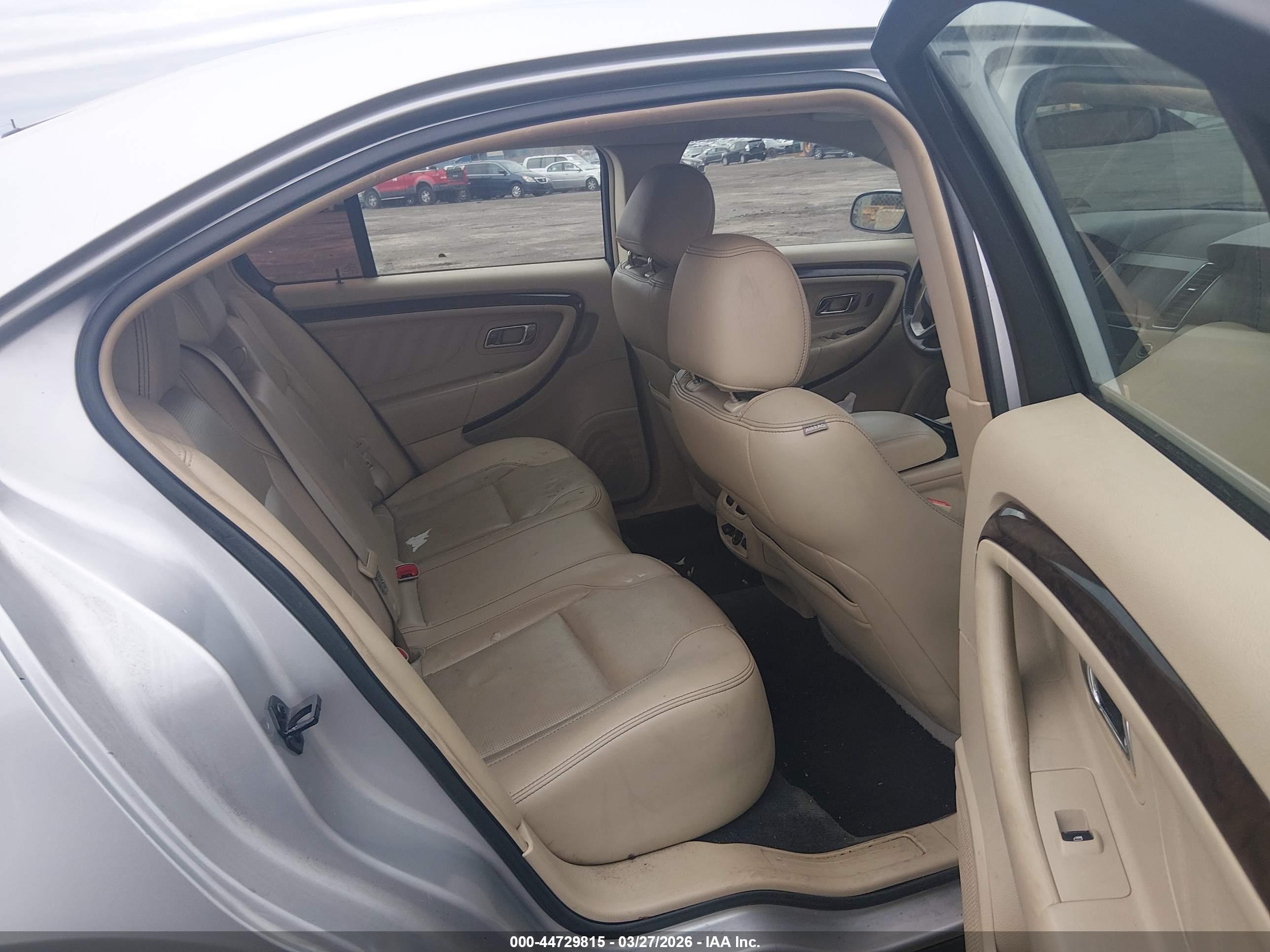 FORD TAURUS image 8
