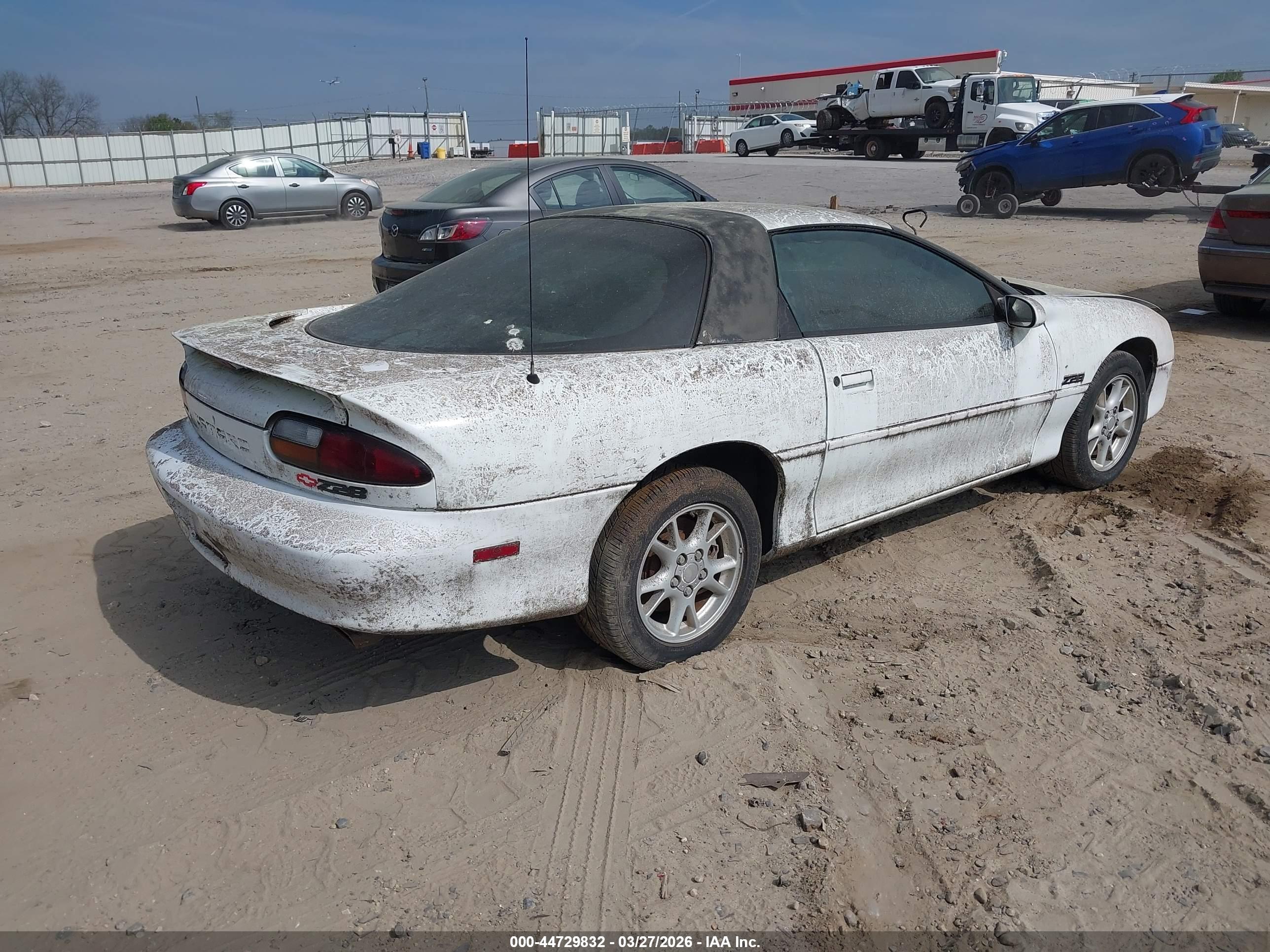 CHEVROLET CAMARO image 4
