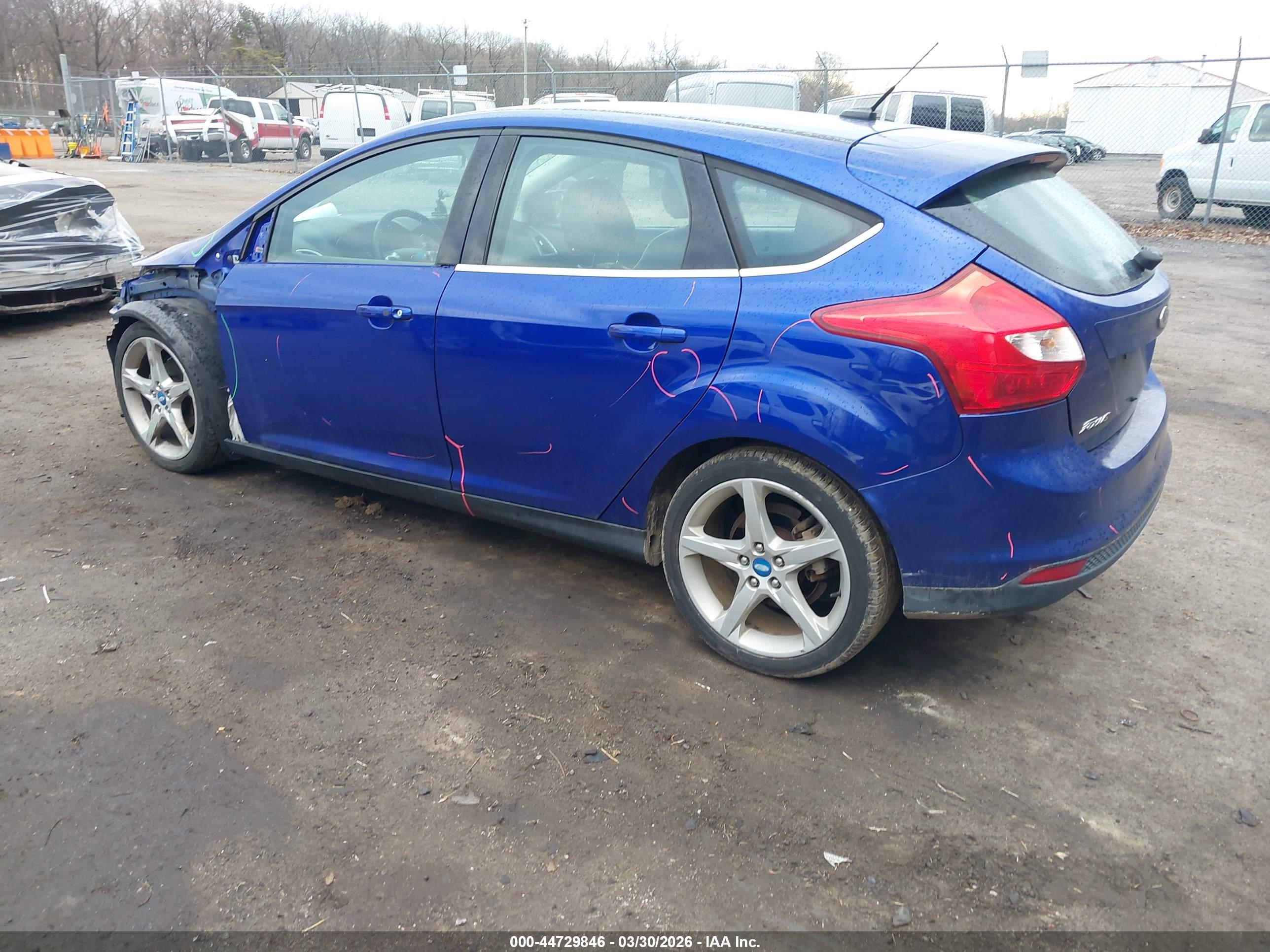 FORD FOCUS image 3