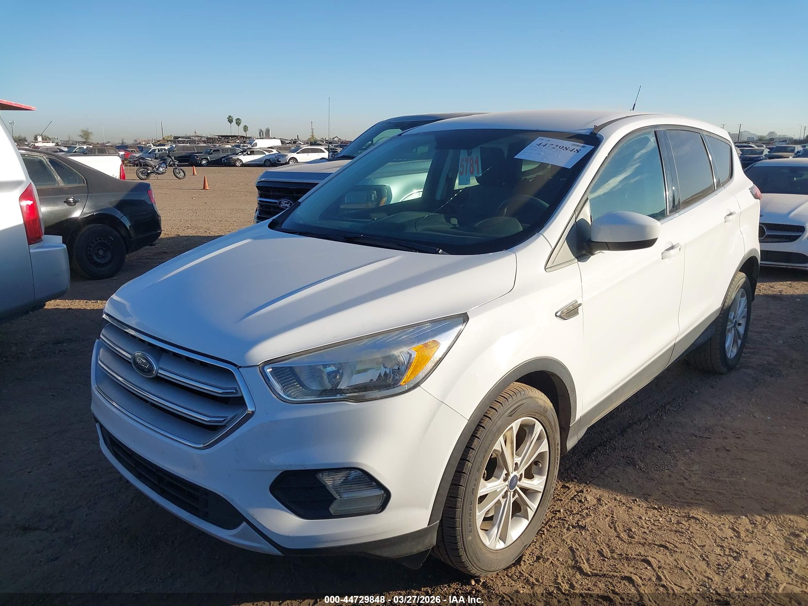 FORD ESCAPE image 2