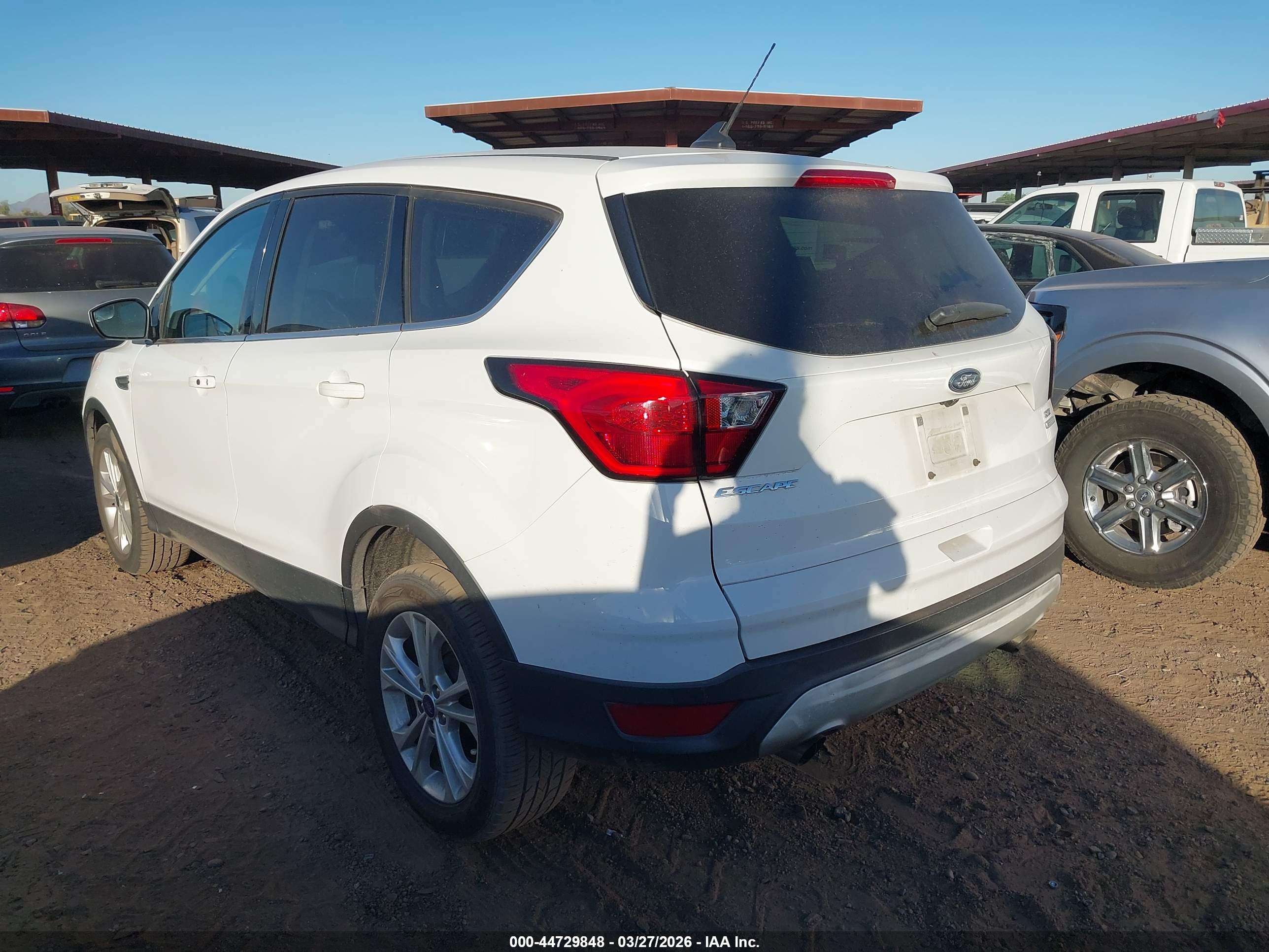 FORD ESCAPE image 3