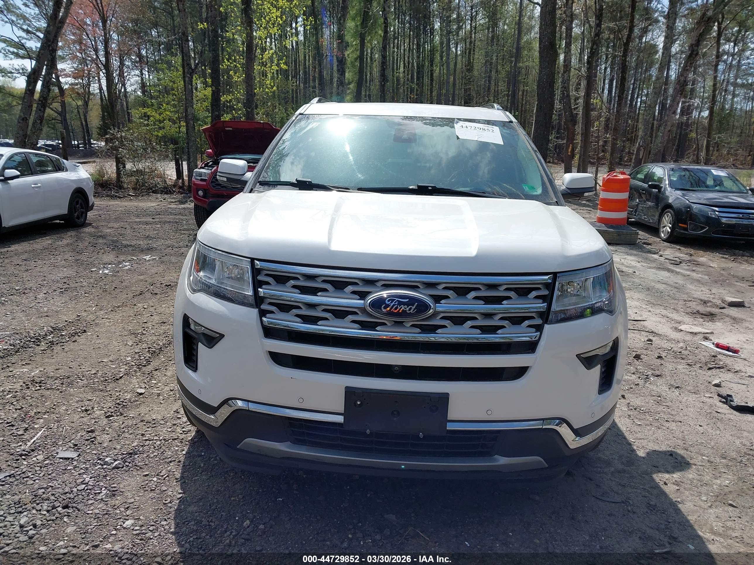 FORD EXPLORER image 6