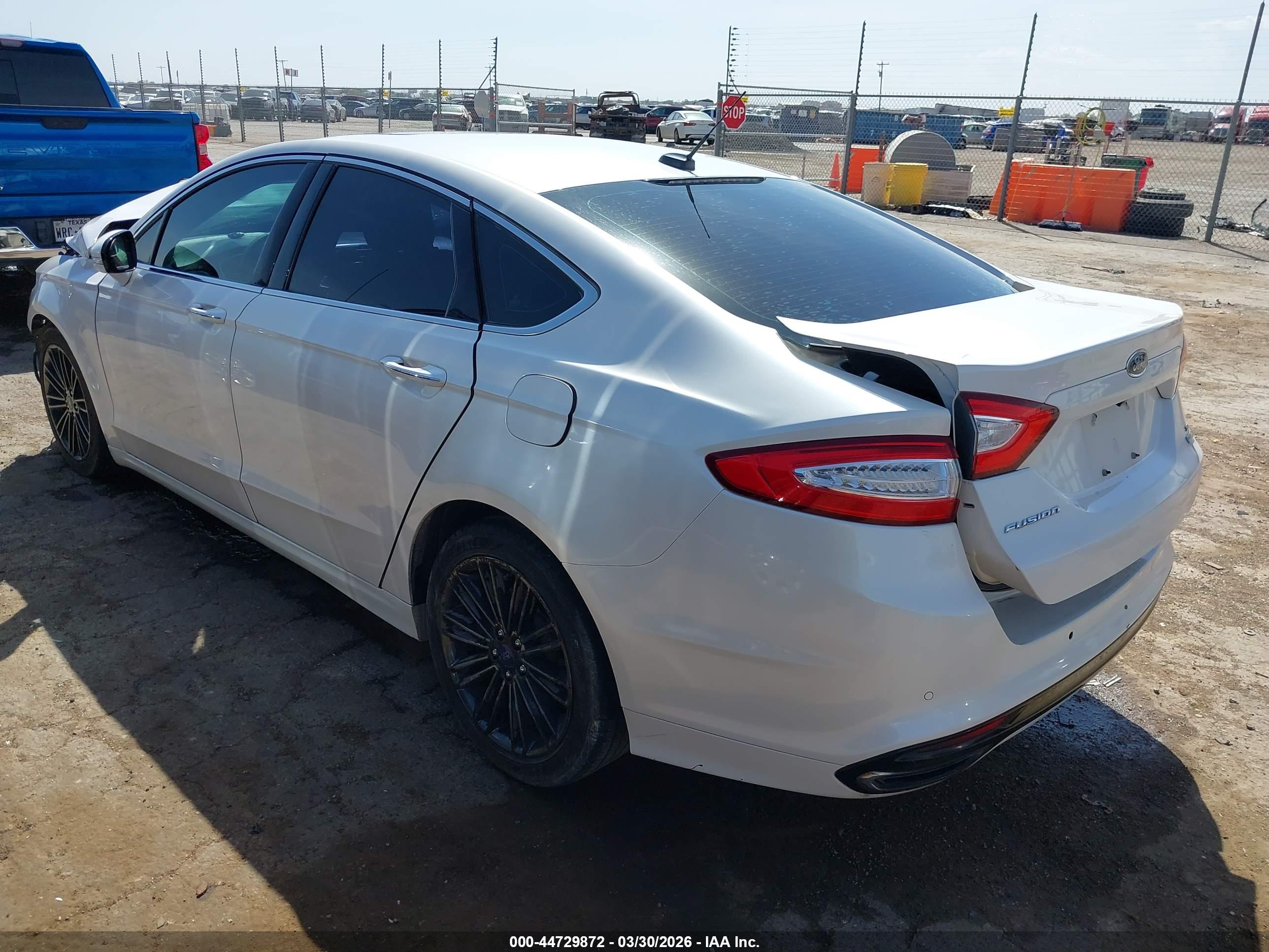 FORD FUSION image 3