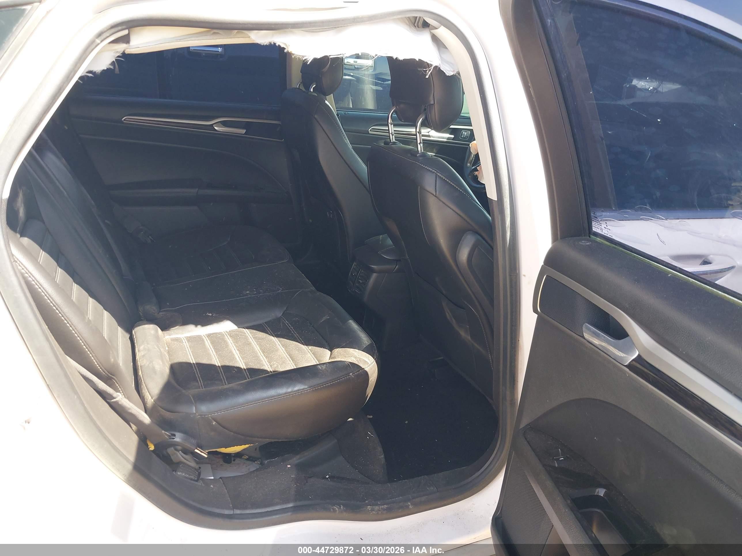 FORD FUSION image 8