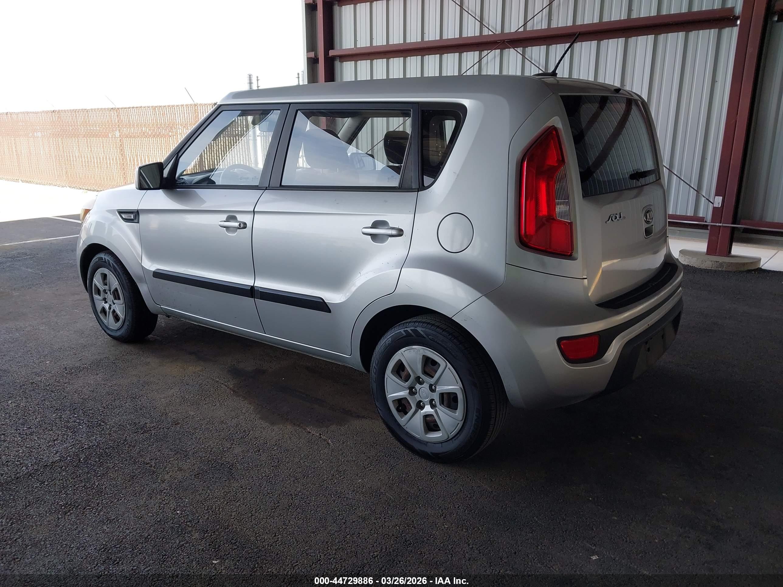KIA SOUL image 3