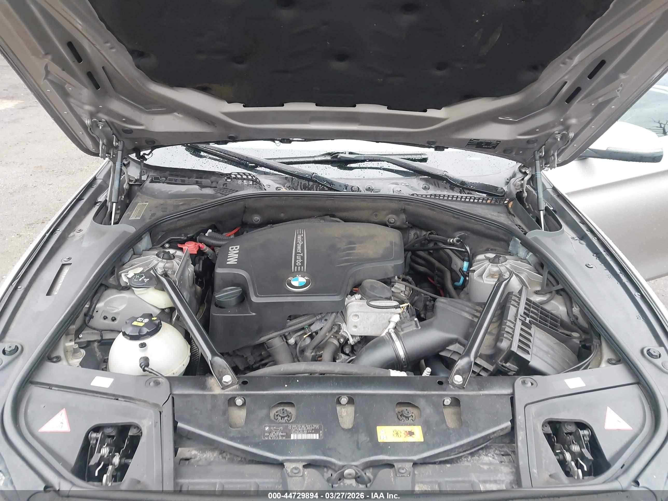BMW 528I image 10
