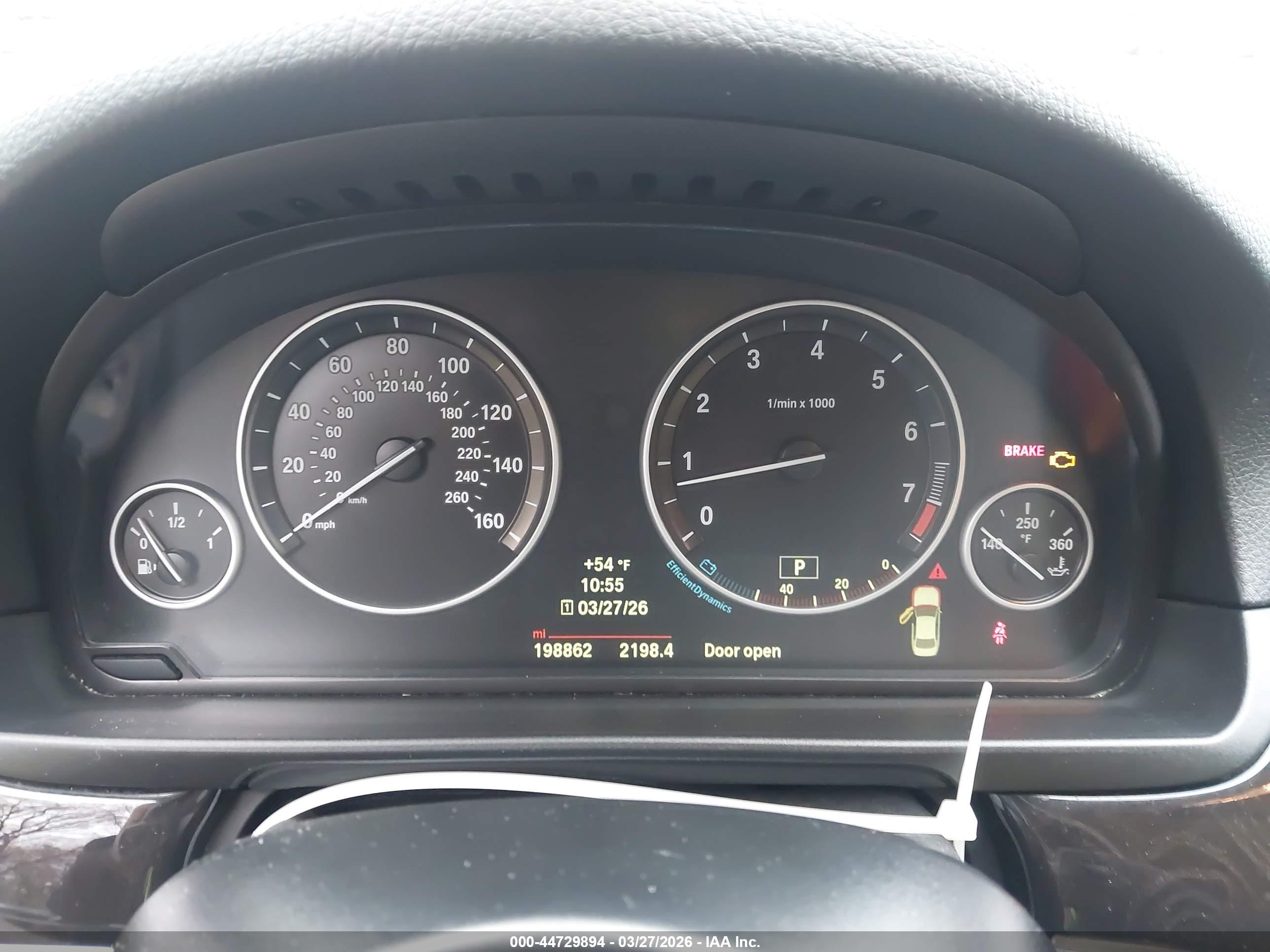 BMW 528I image 7