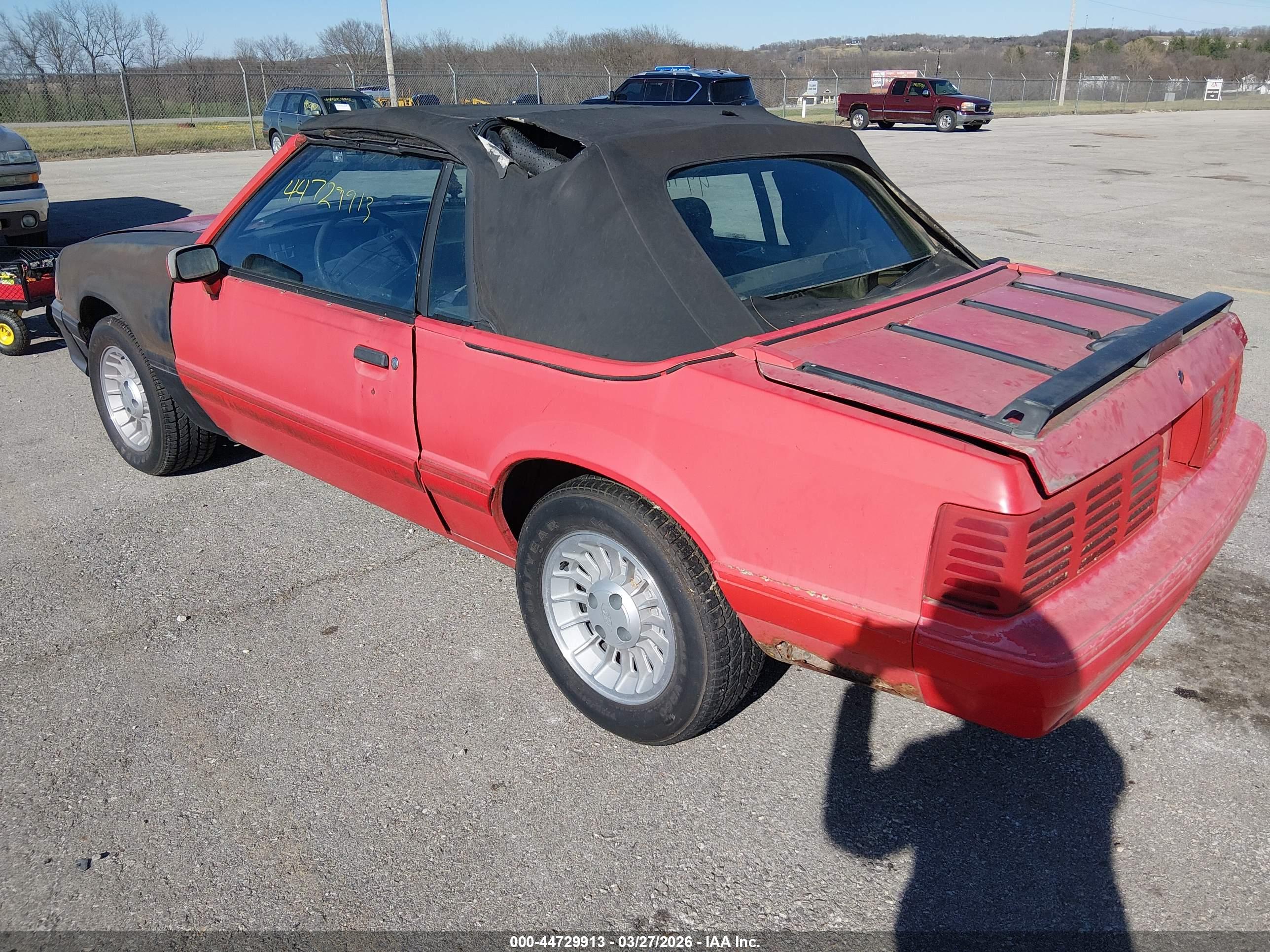 FORD MUSTANG image 3