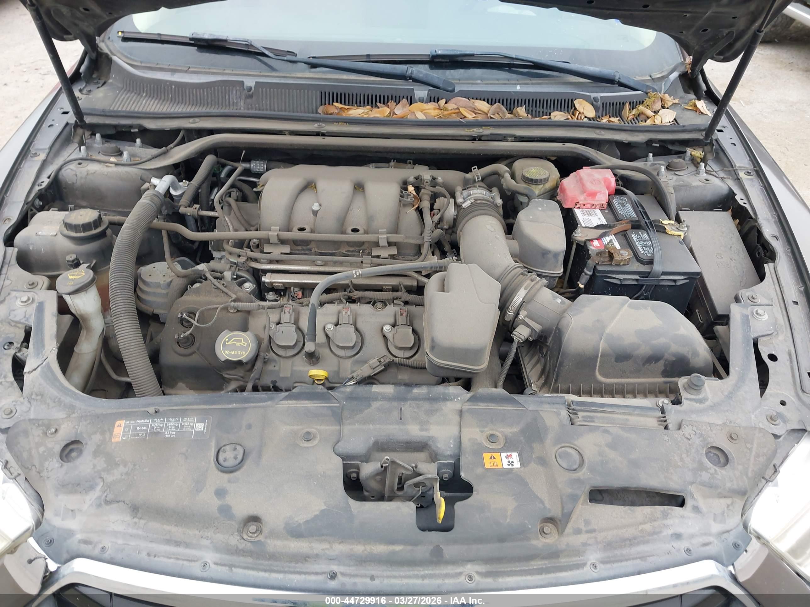 FORD TAURUS image 10
