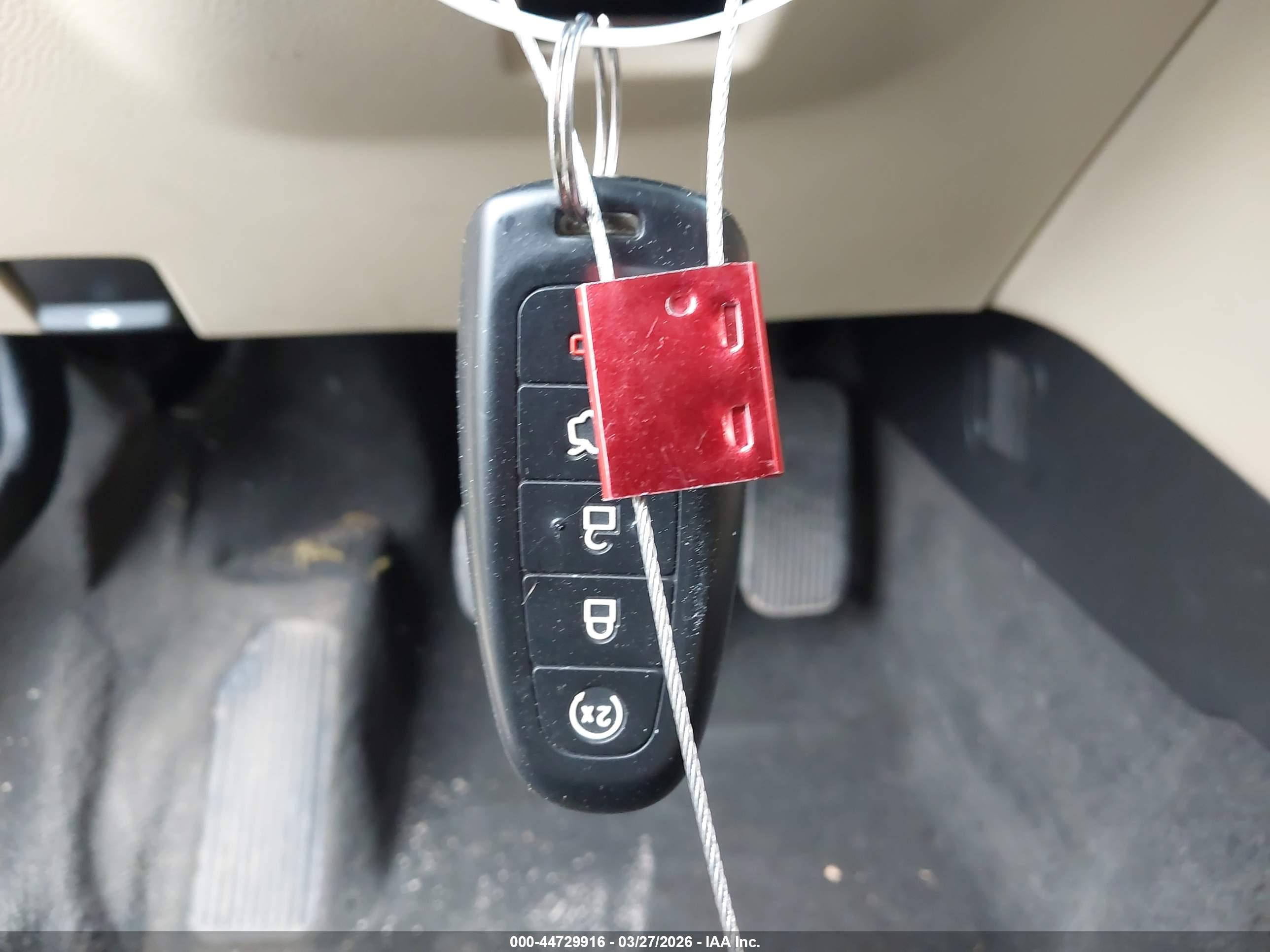 FORD TAURUS image 11