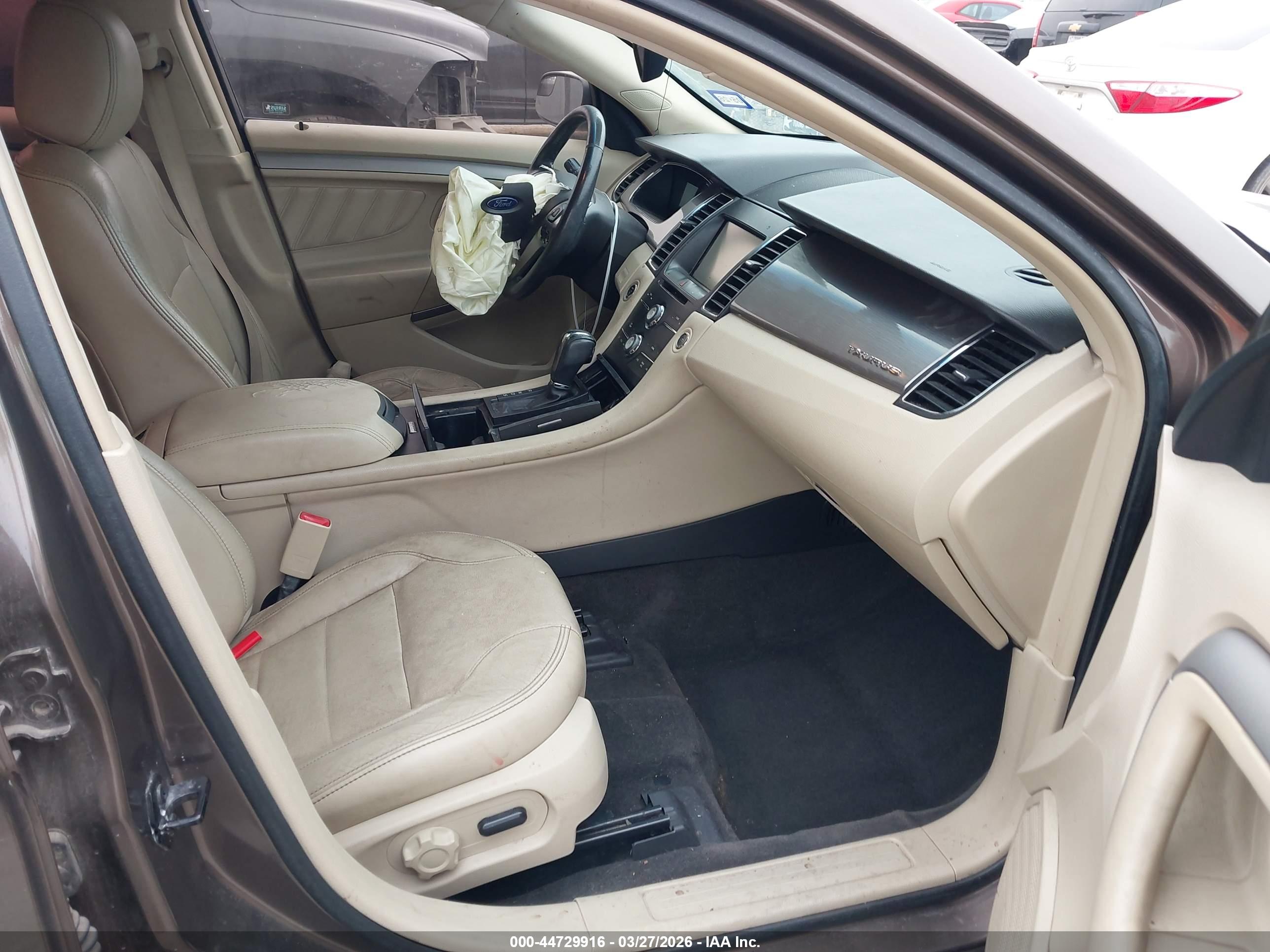 FORD TAURUS image 5