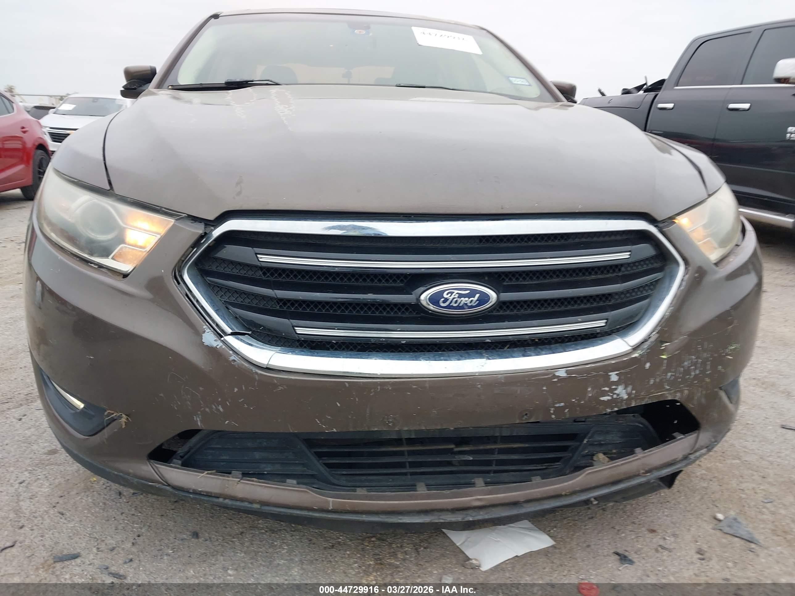 FORD TAURUS image 6