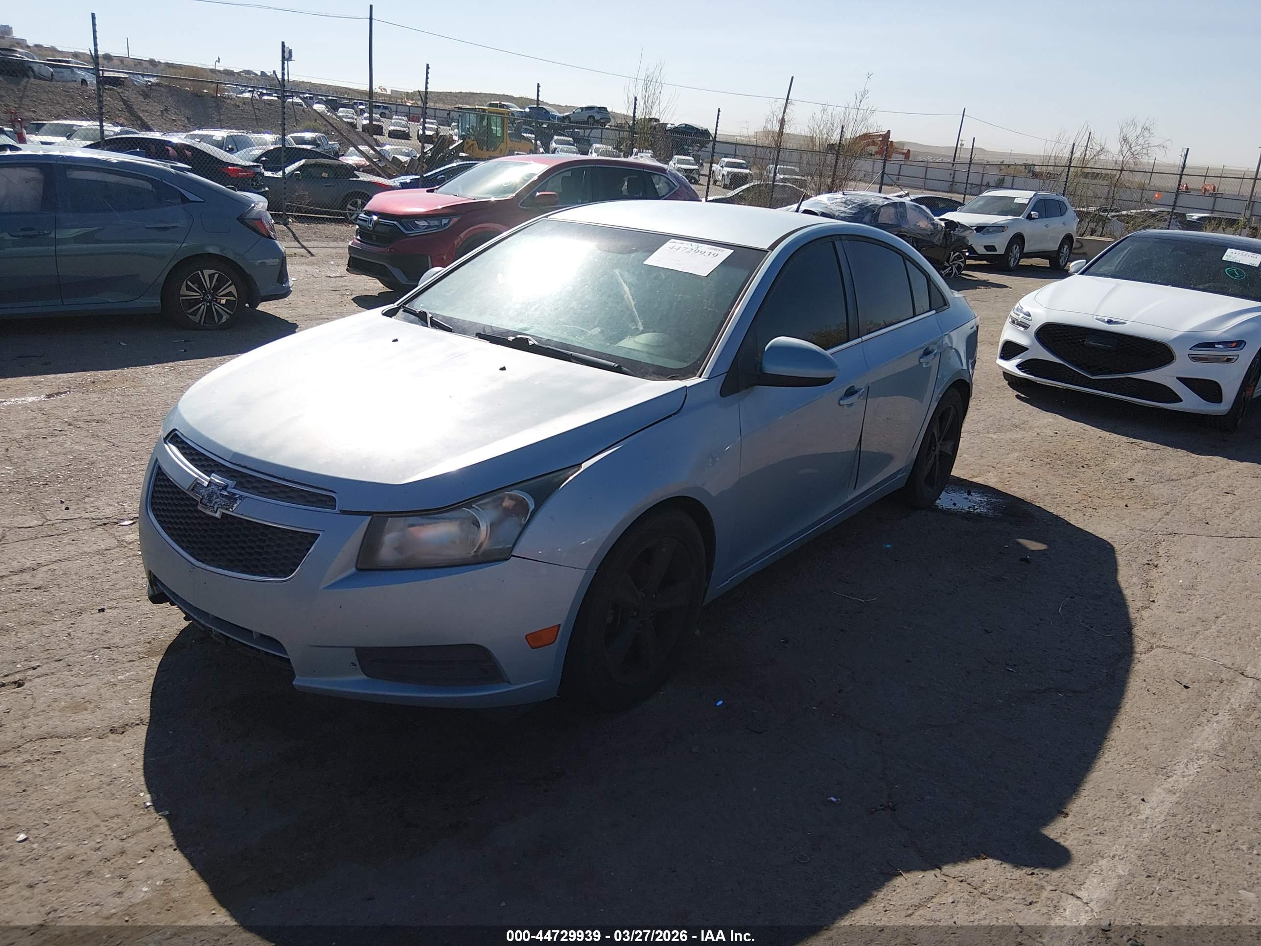 CHEVROLET CRUZE image 2