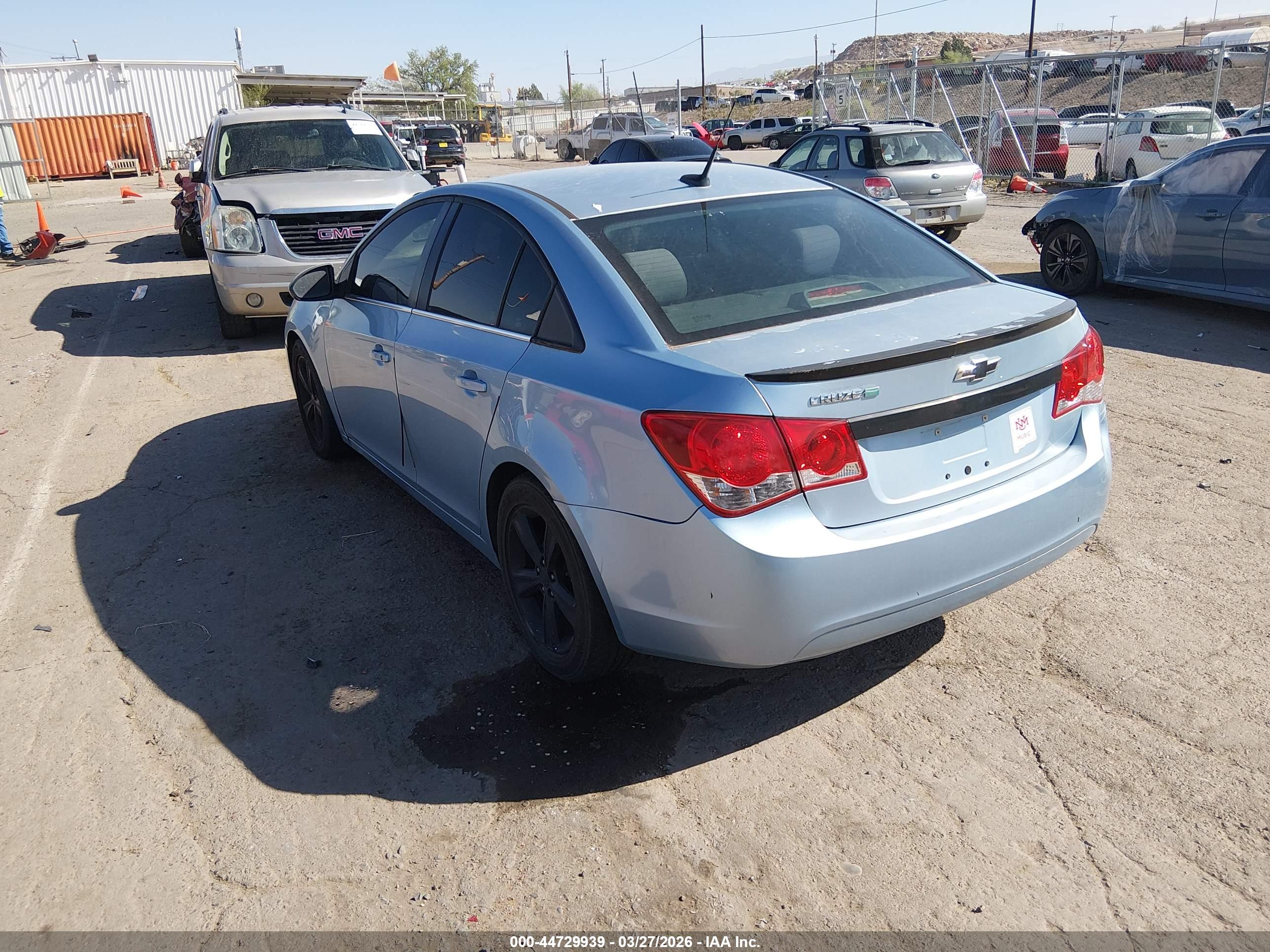 CHEVROLET CRUZE image 3