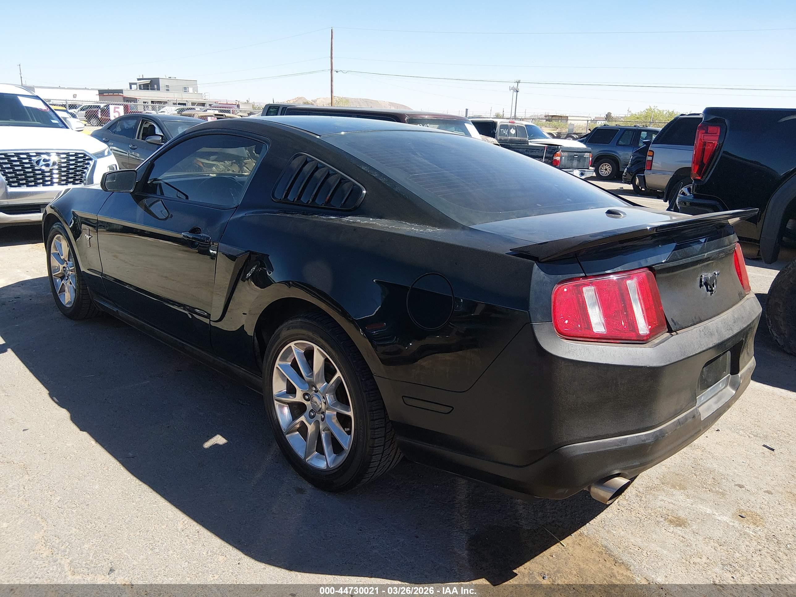FORD MUSTANG image 3