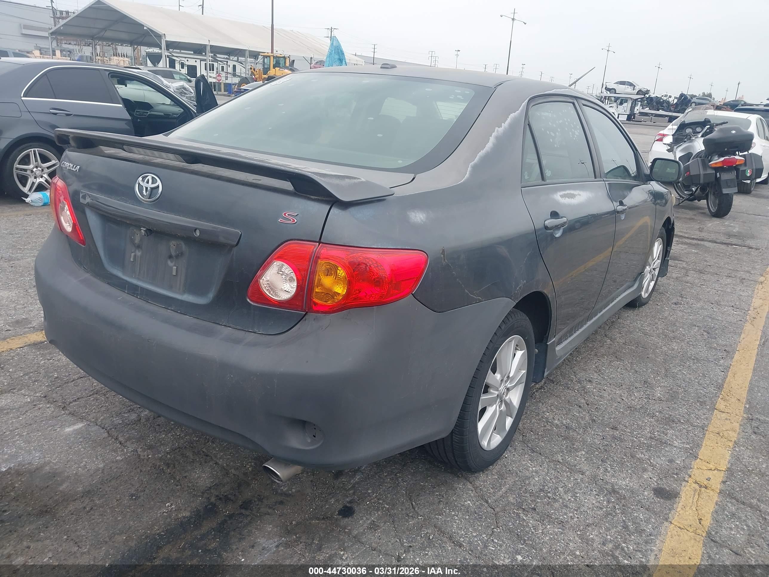 TOYOTA COROLLA image 4