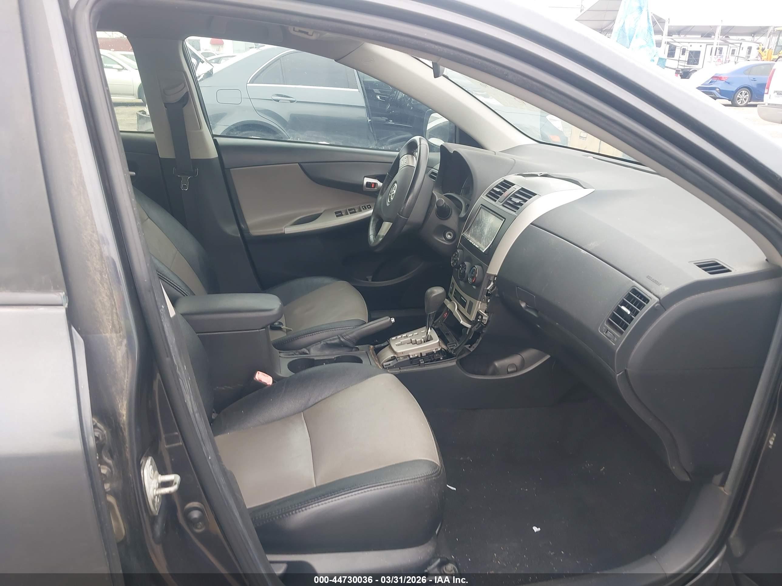 TOYOTA COROLLA image 5