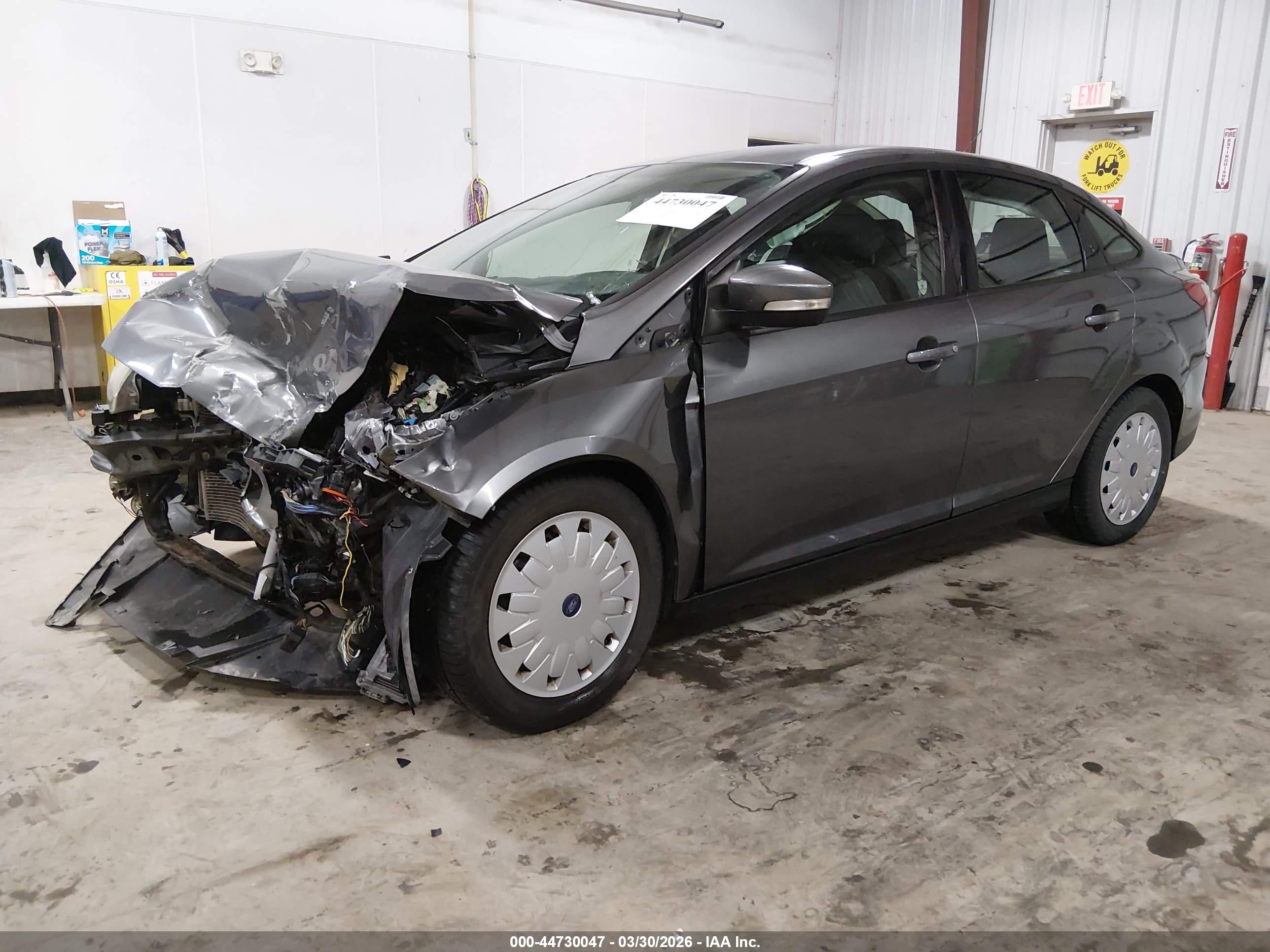 FORD FOCUS image 2