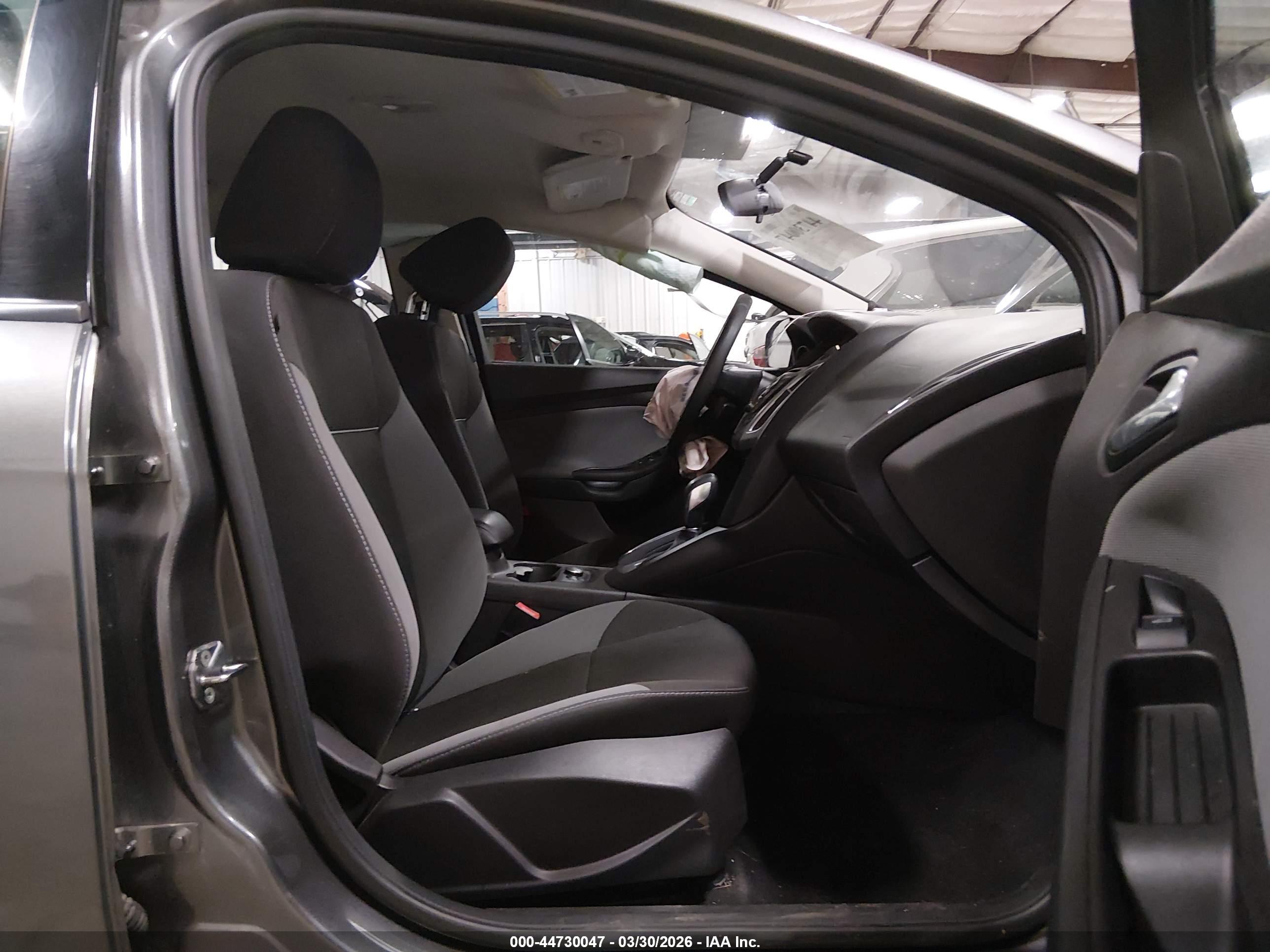 FORD FOCUS image 5