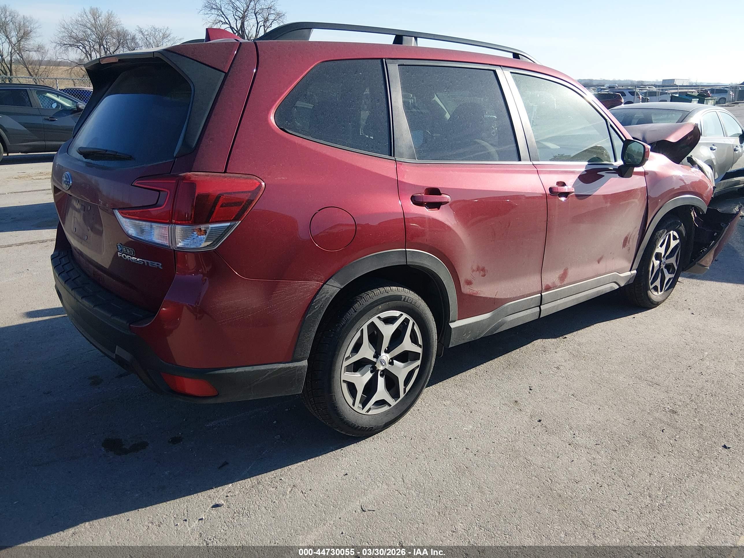 SUBARU FORESTER image 4