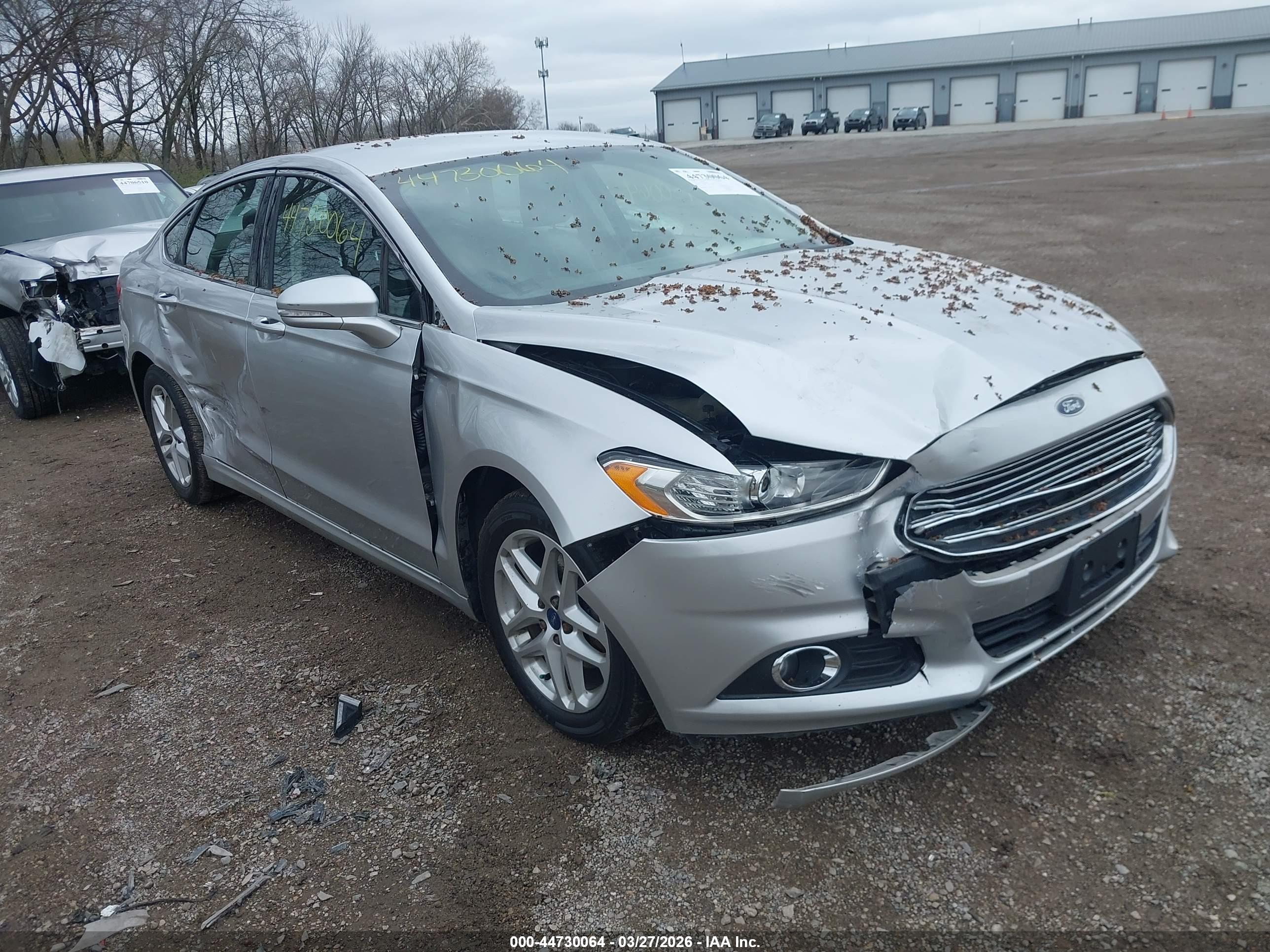 FORD FUSION image 6