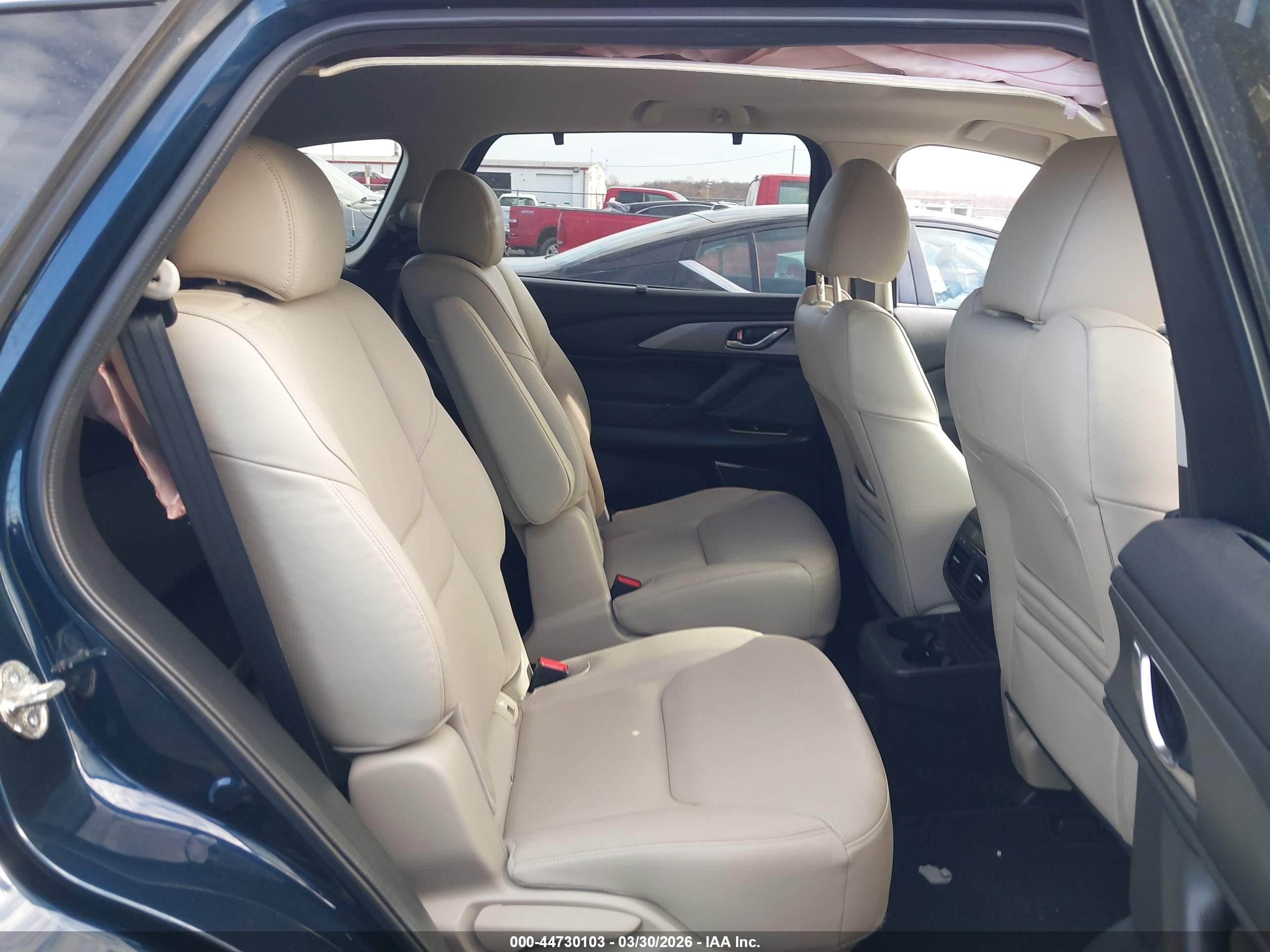 MAZDA CX-9 image 8