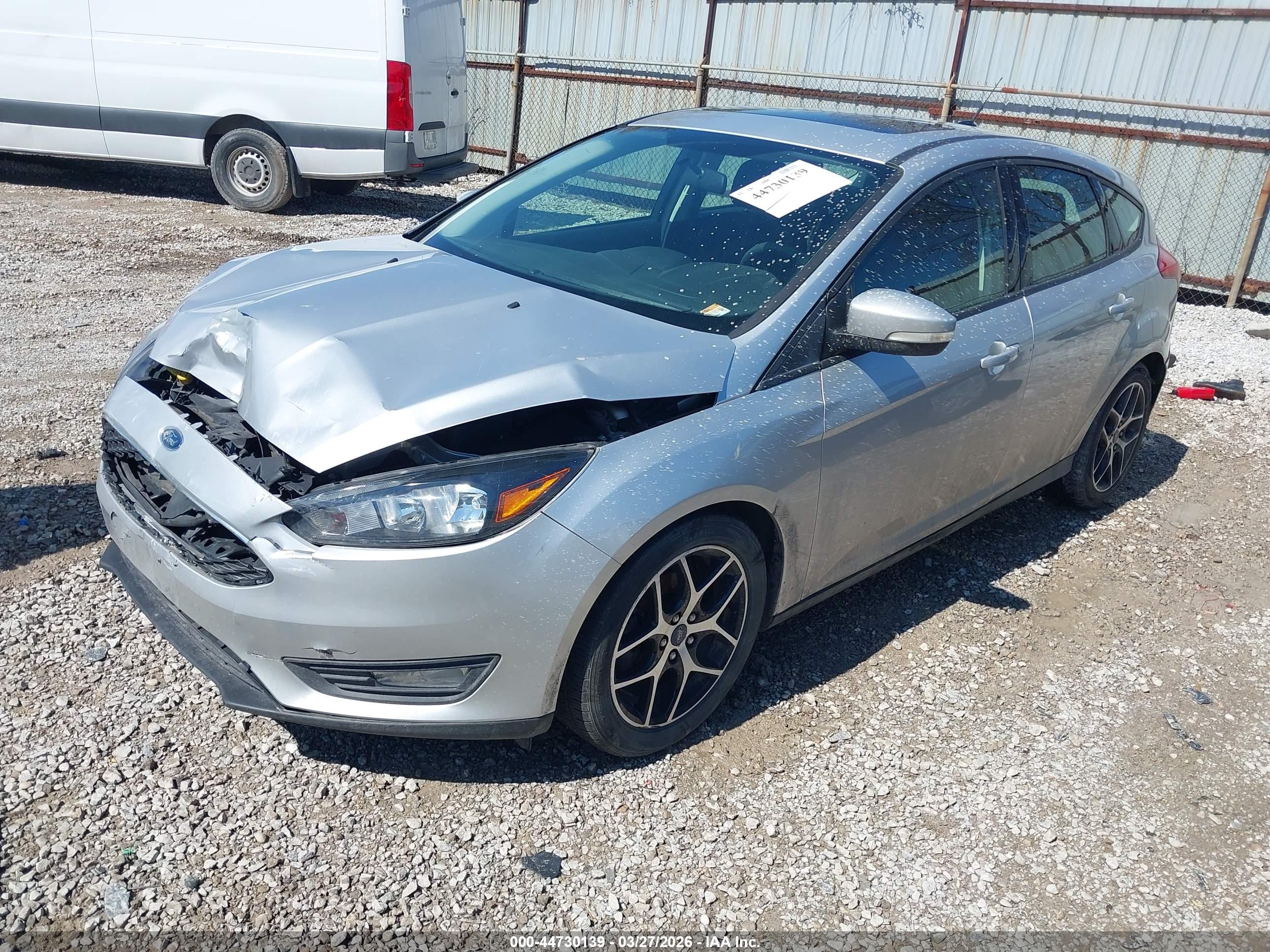 FORD FOCUS image 2