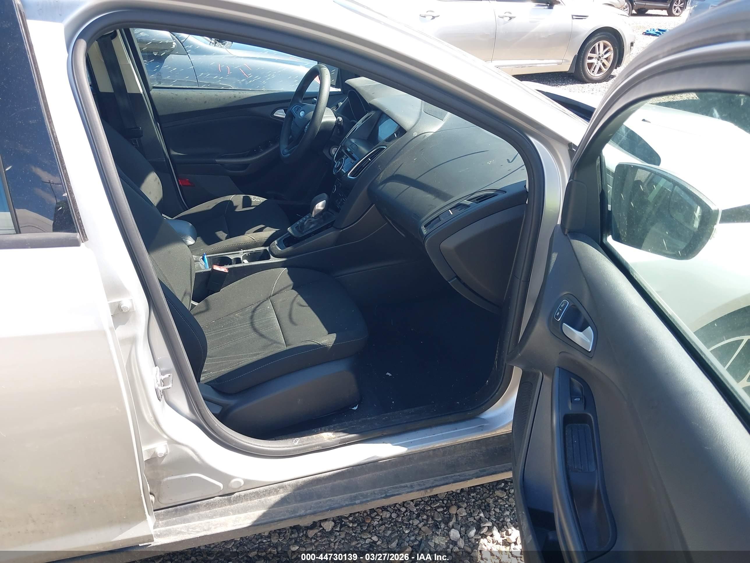 FORD FOCUS image 5