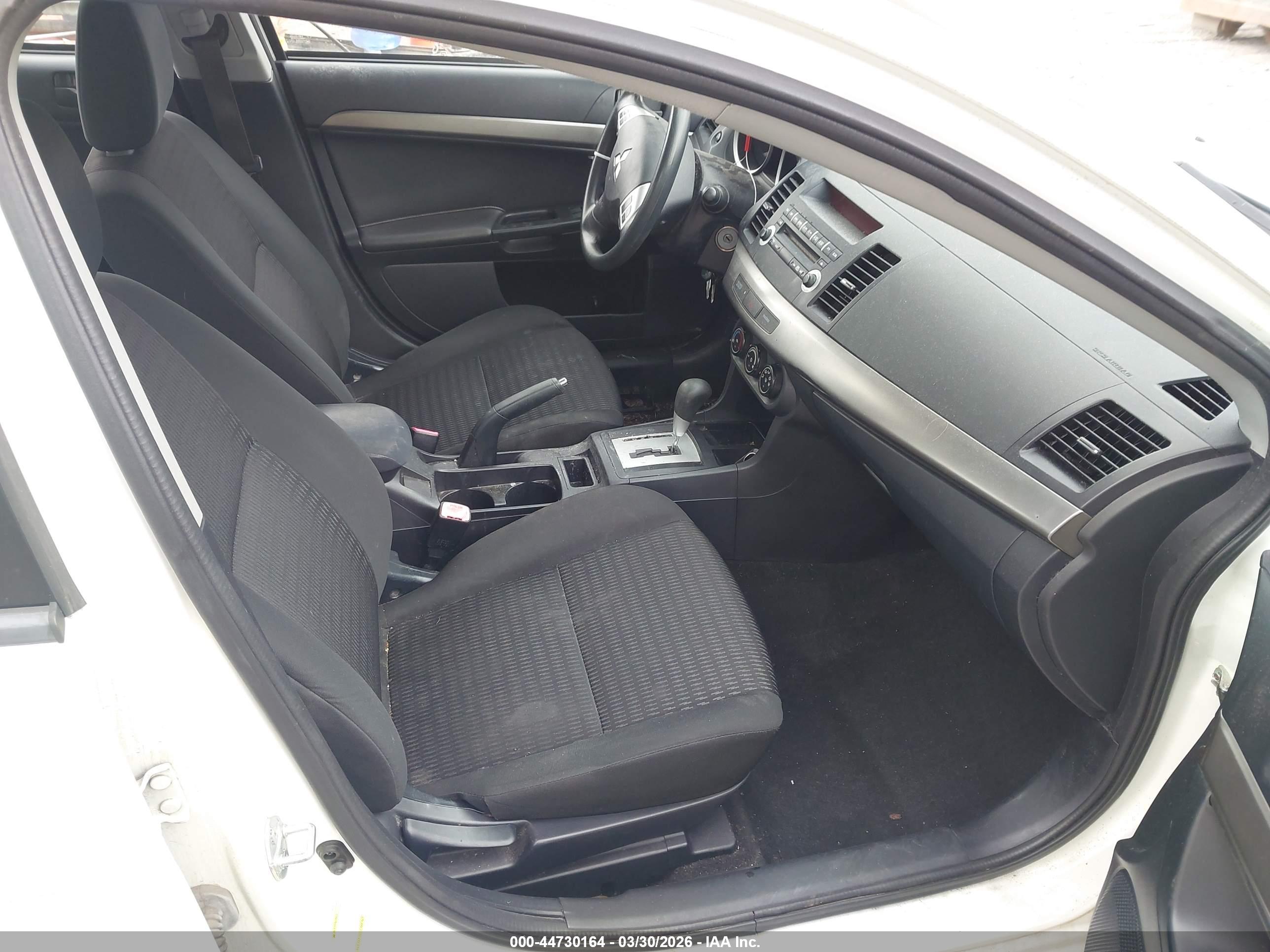 MITSUBISHI LANCER image 5