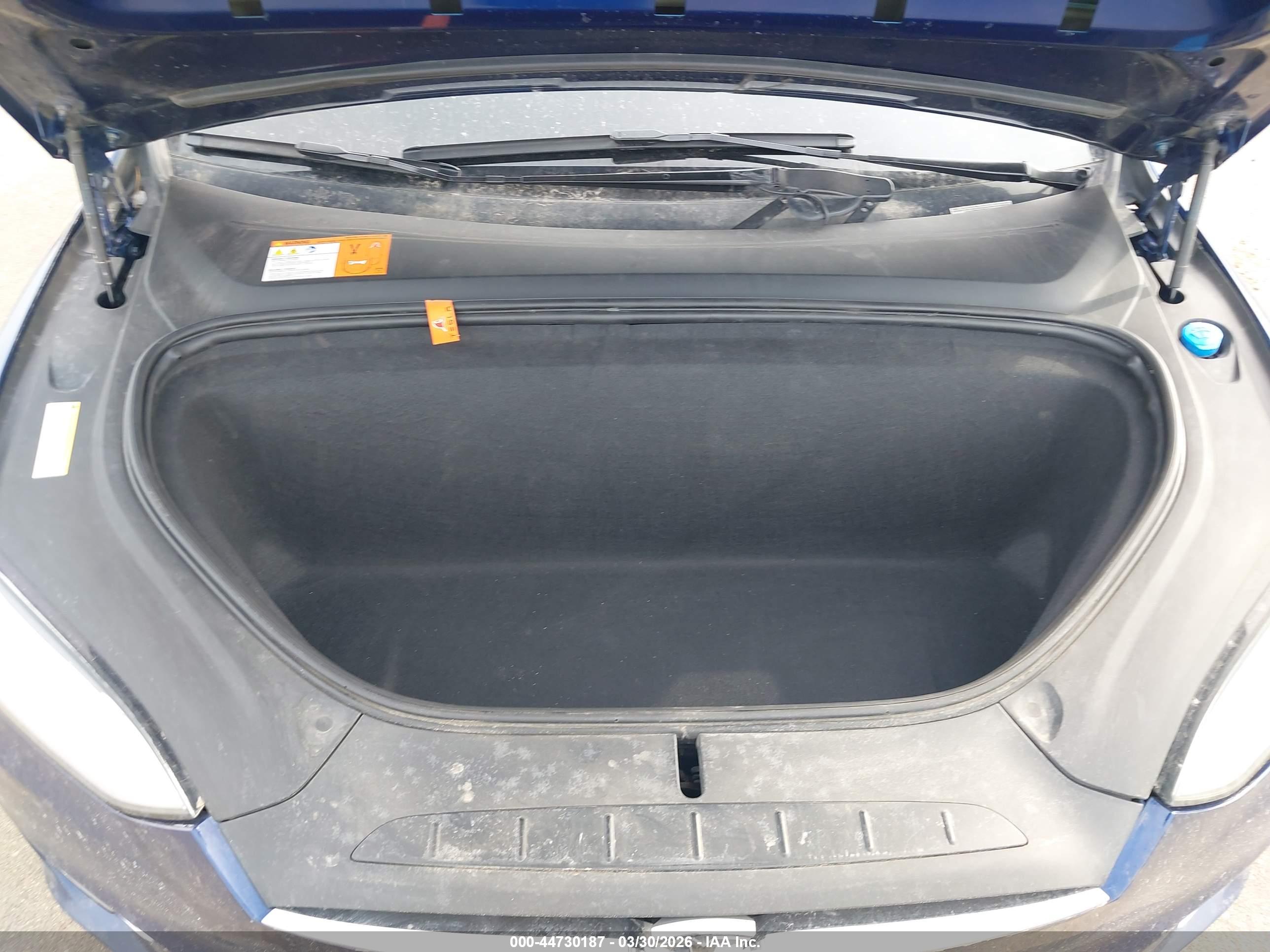 TESLA MODEL image 10