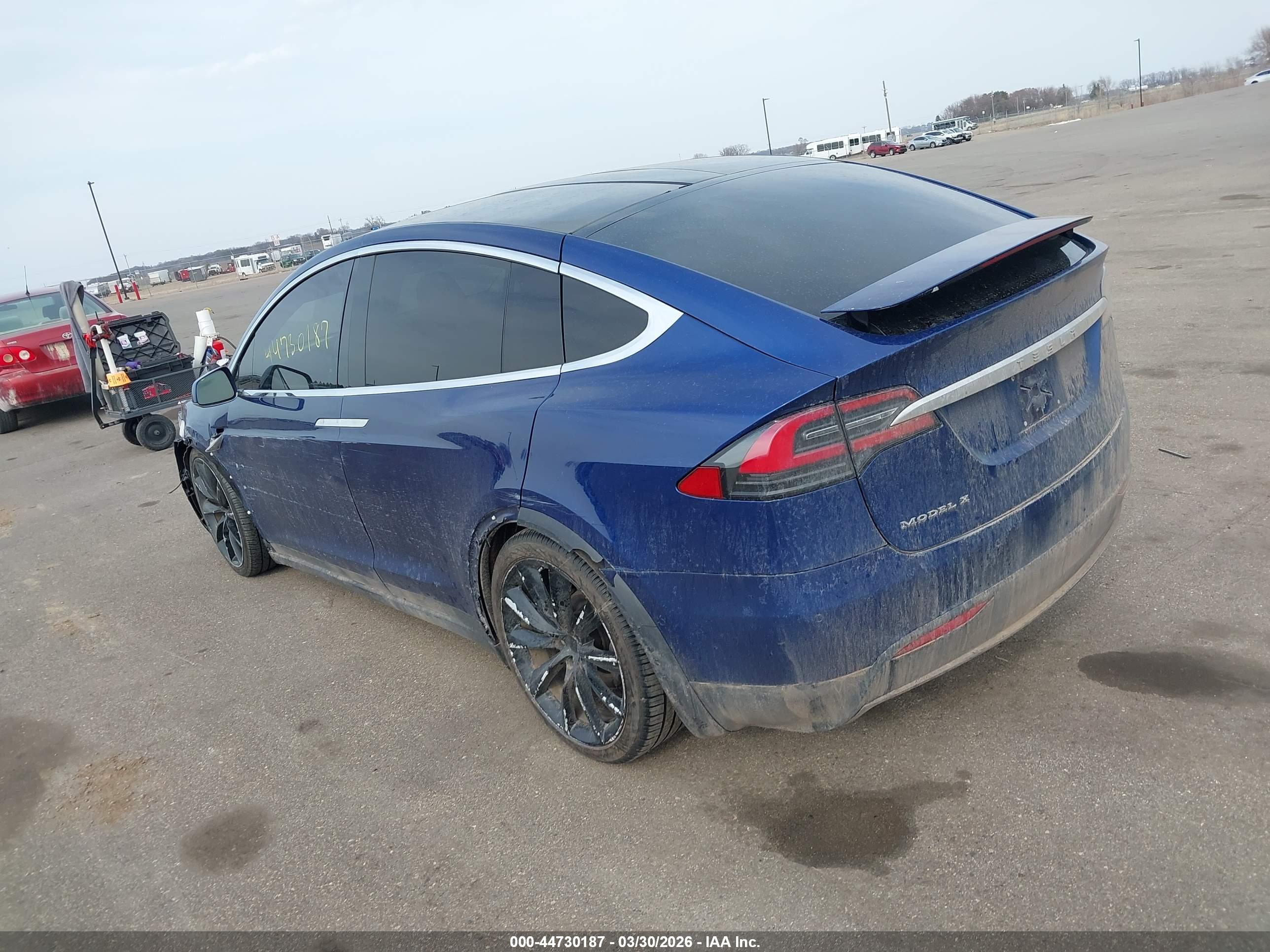 TESLA MODEL image 3