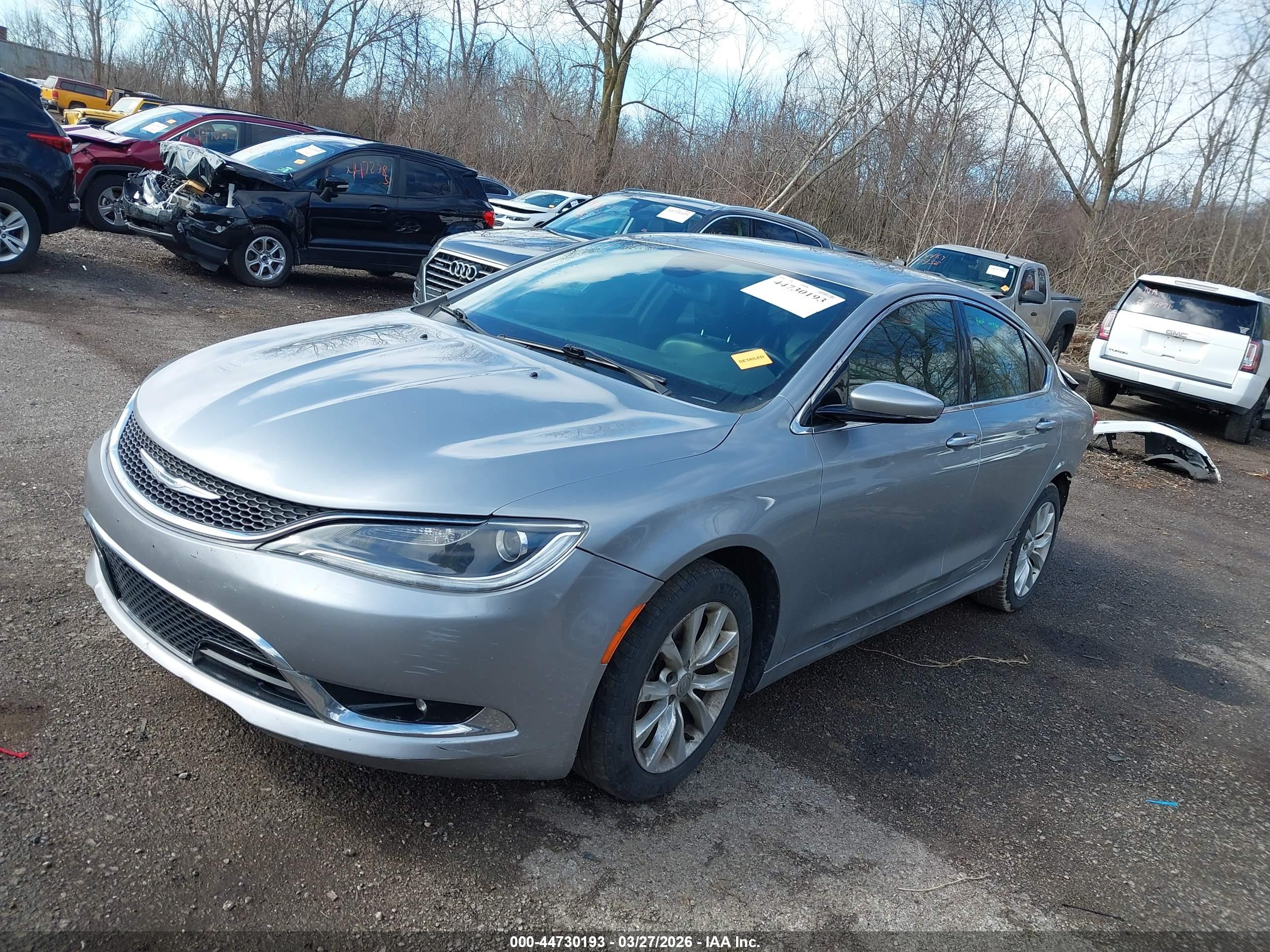 CHRYSLER 200 image 2