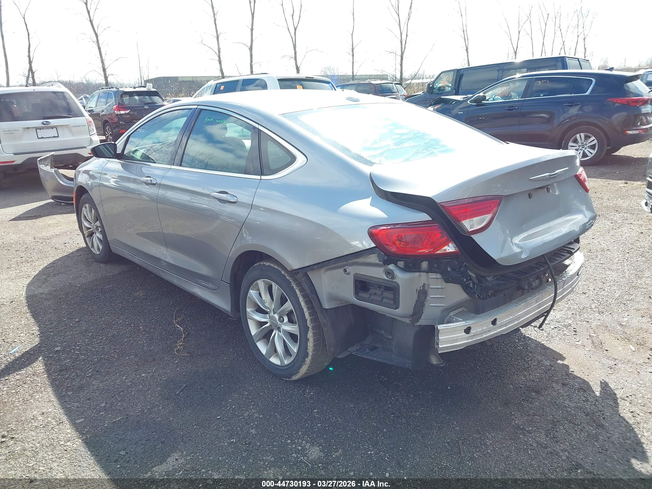 CHRYSLER 200 image 3