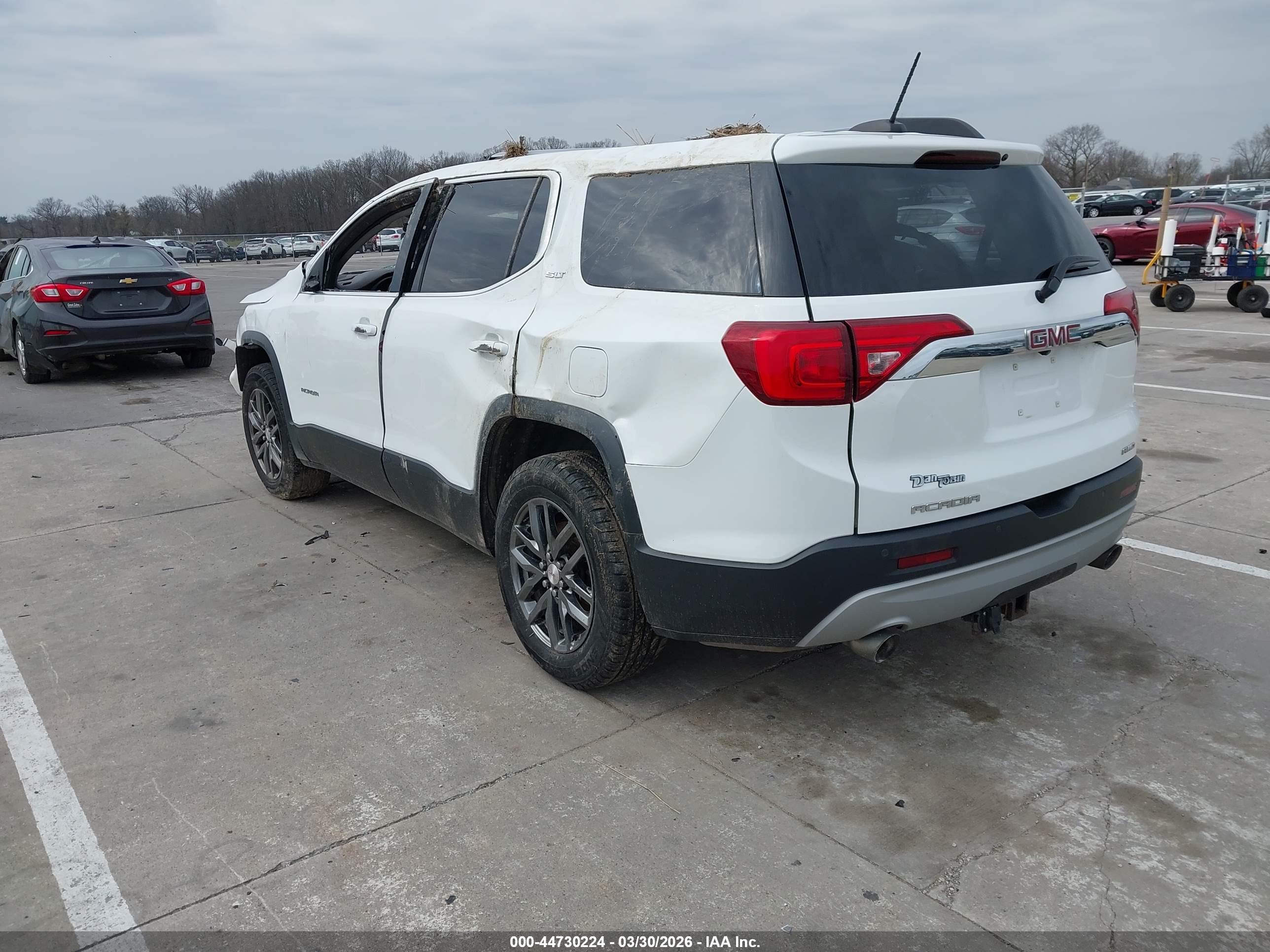 GMC ACADIA image 3