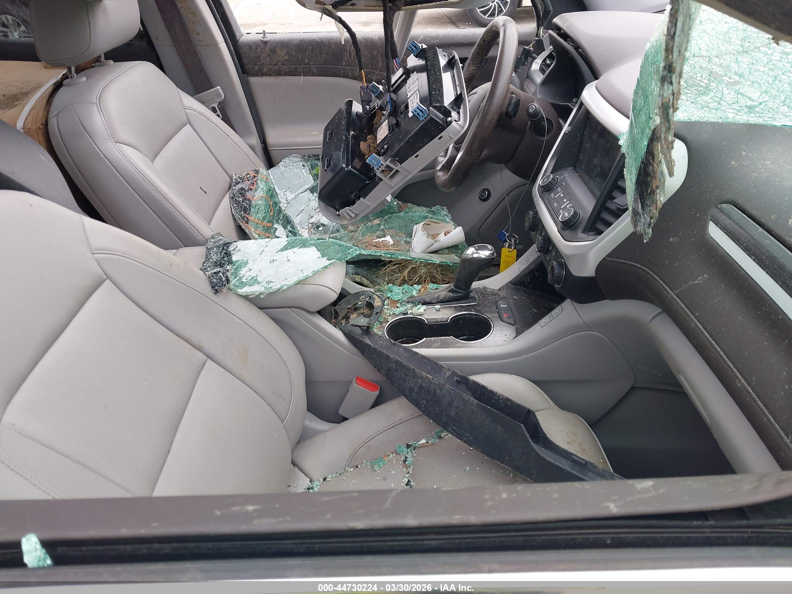 GMC ACADIA image 5