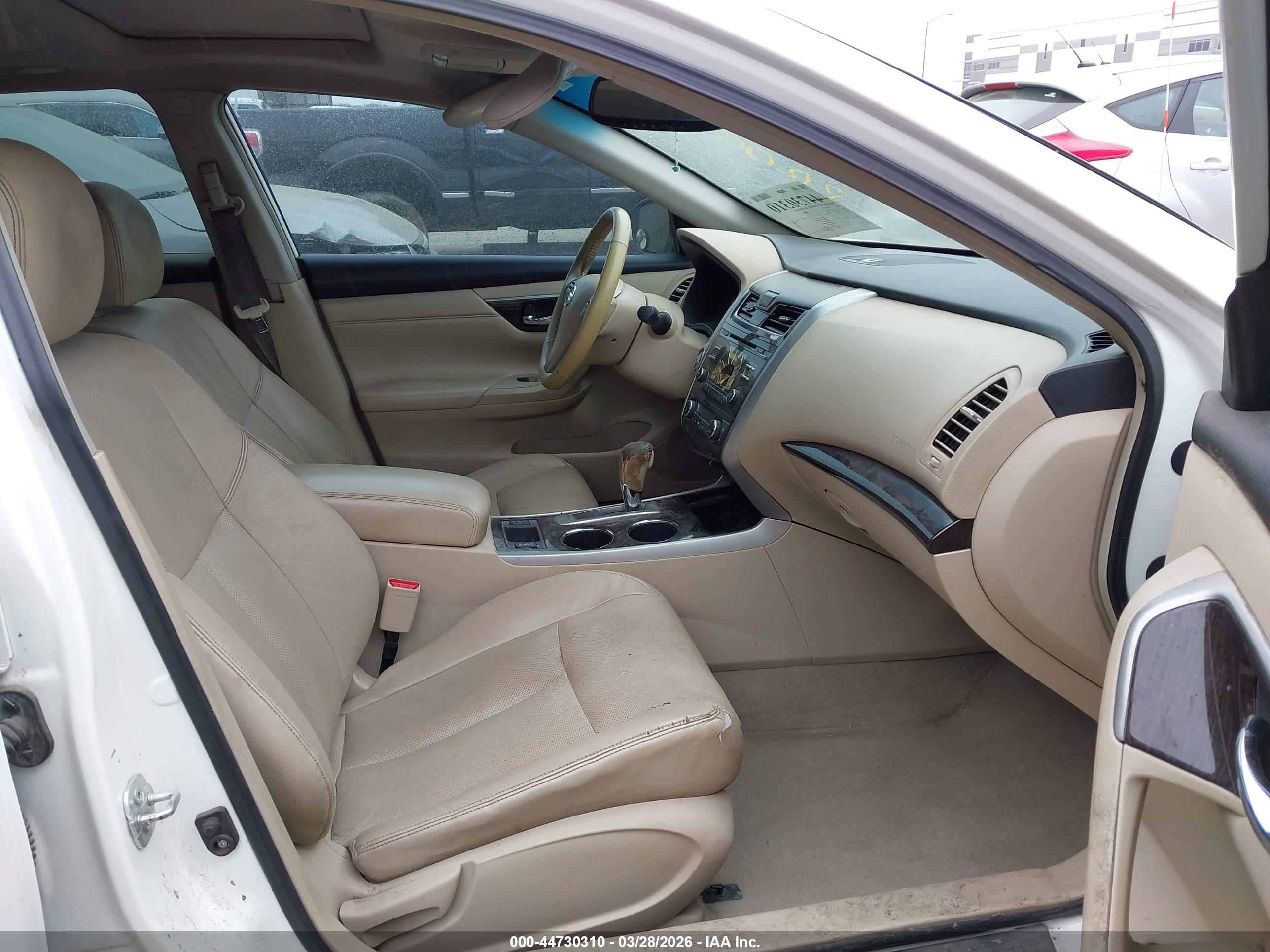 NISSAN ALTIMA image 5