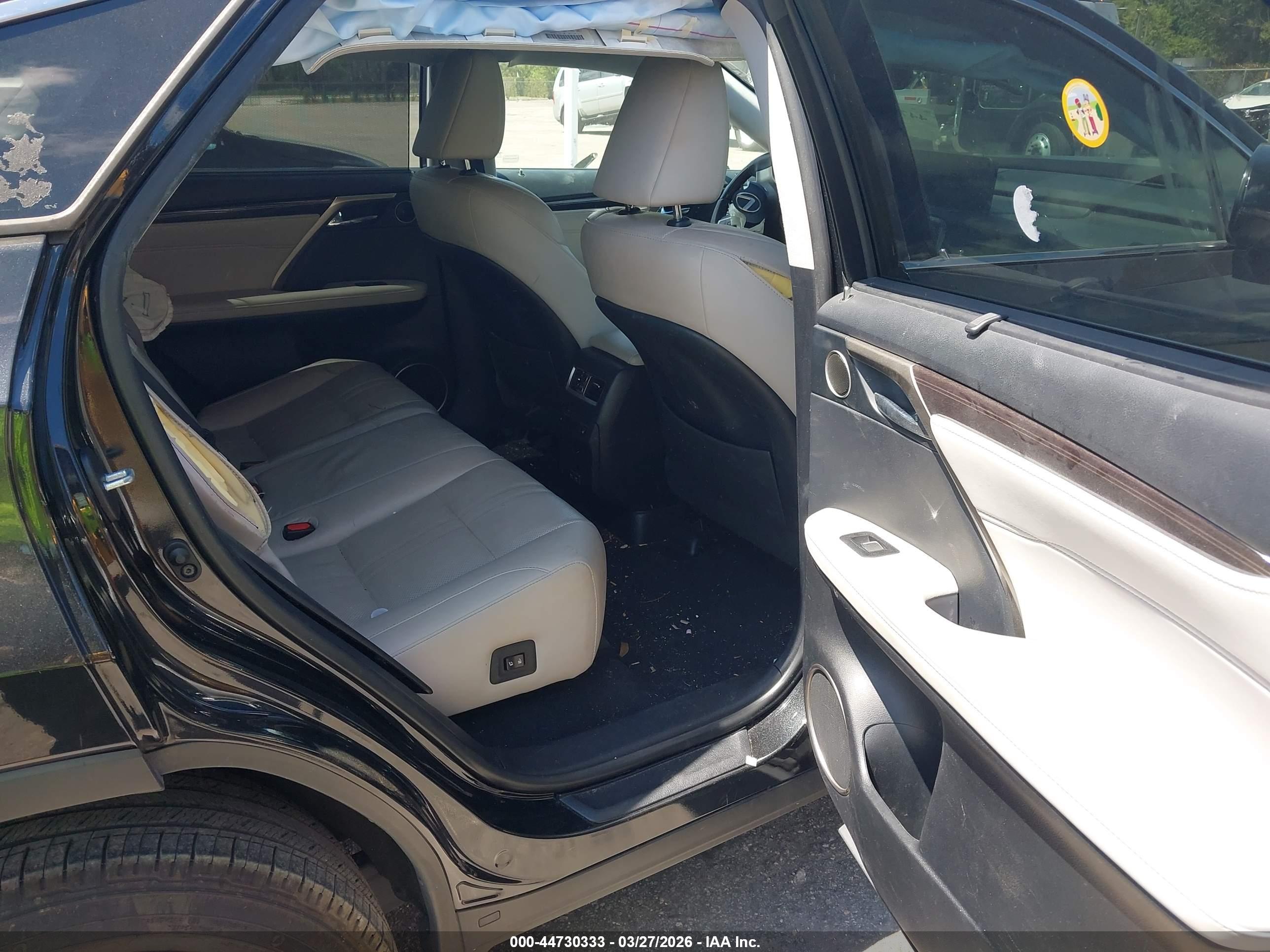 LEXUS RX image 8