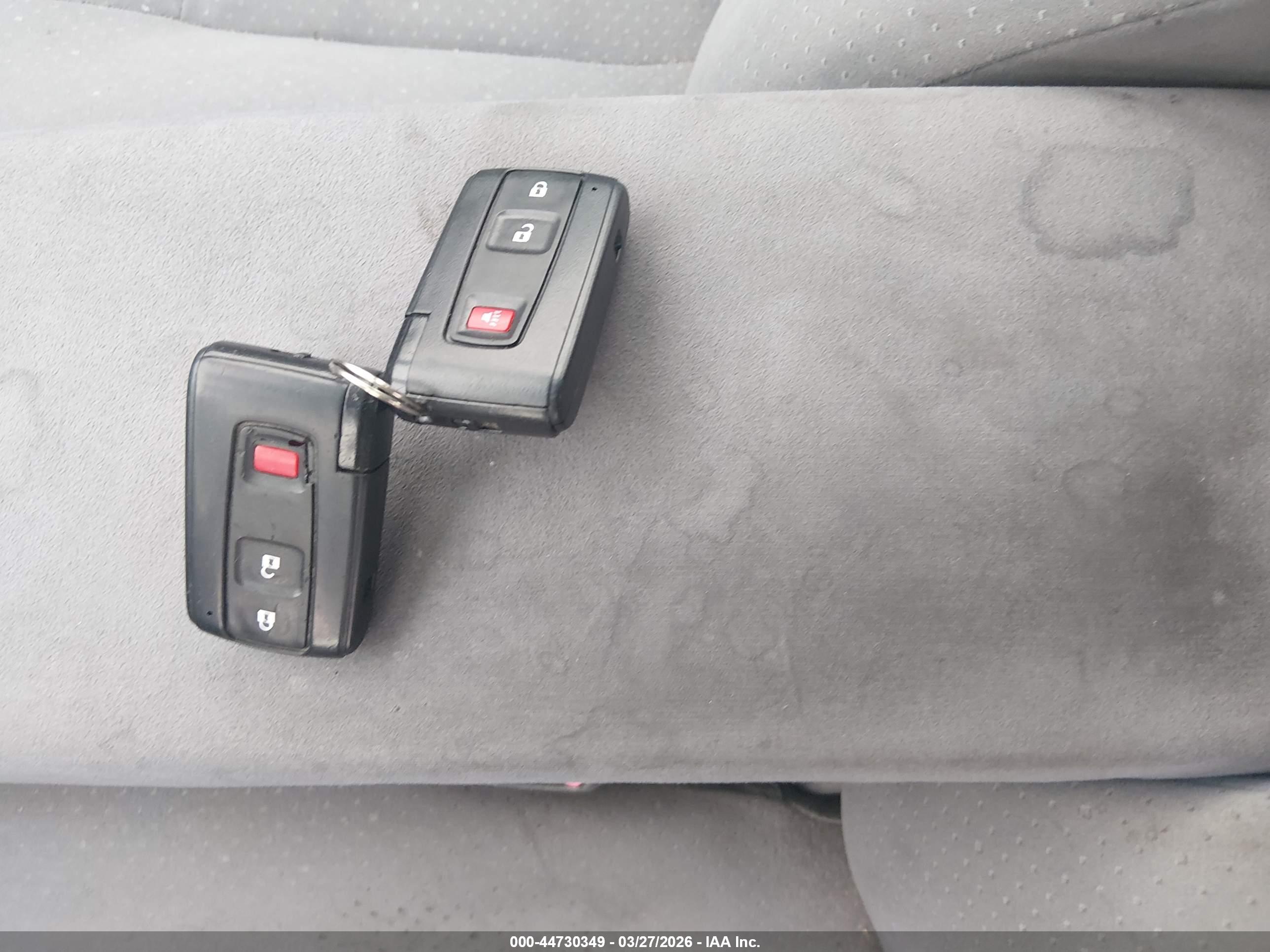 TOYOTA PRIUS image 11