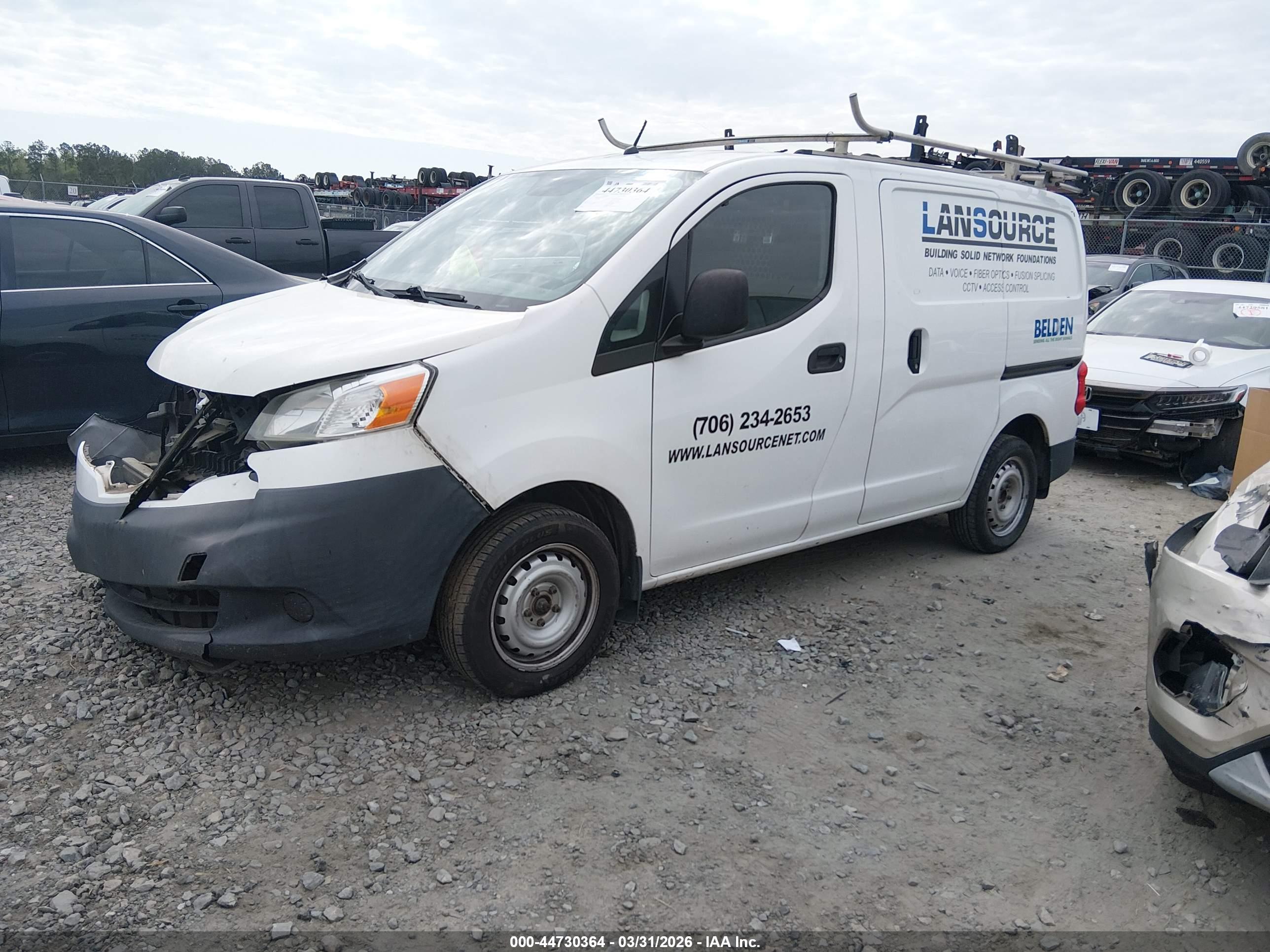 NISSAN NV200 image 2